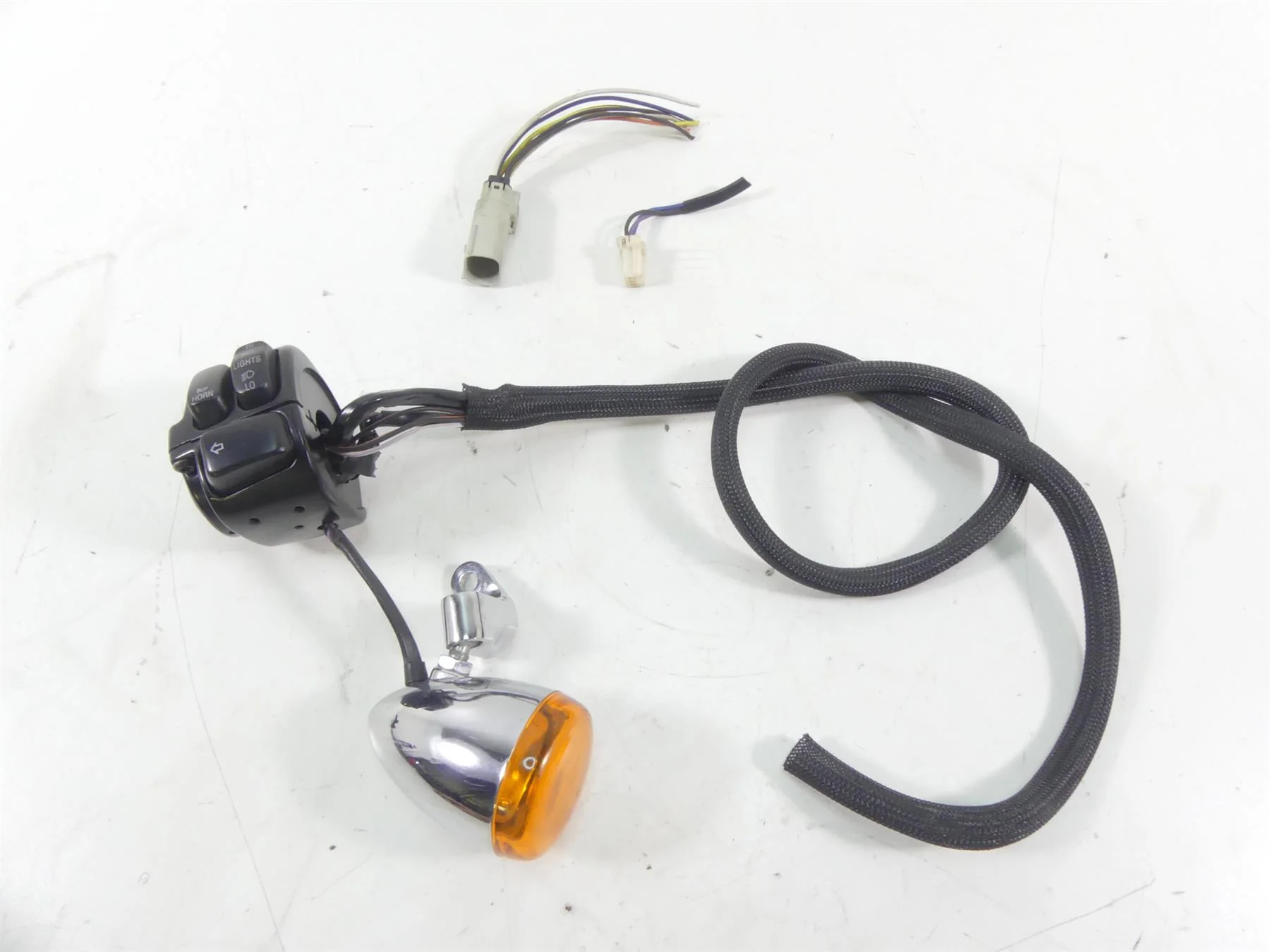 2009 Harley FXDF Dyna Fat Bob Left Control Switch + Blinker Set - Read 71682-06A