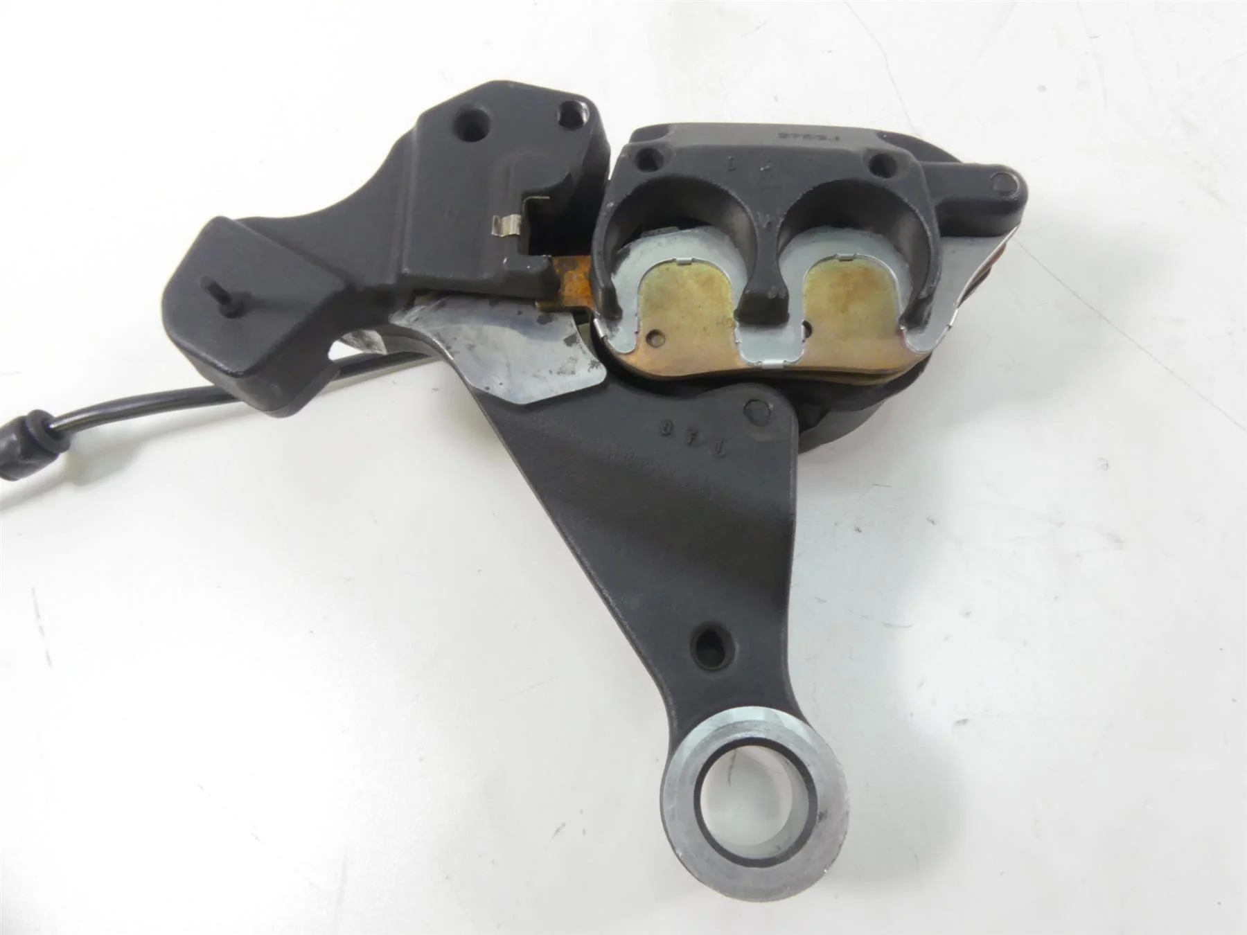 2009 Harley FXDF Dyna Fat Bob Rear Brake Caliper + Mount & Line 40908-08 - Image 5