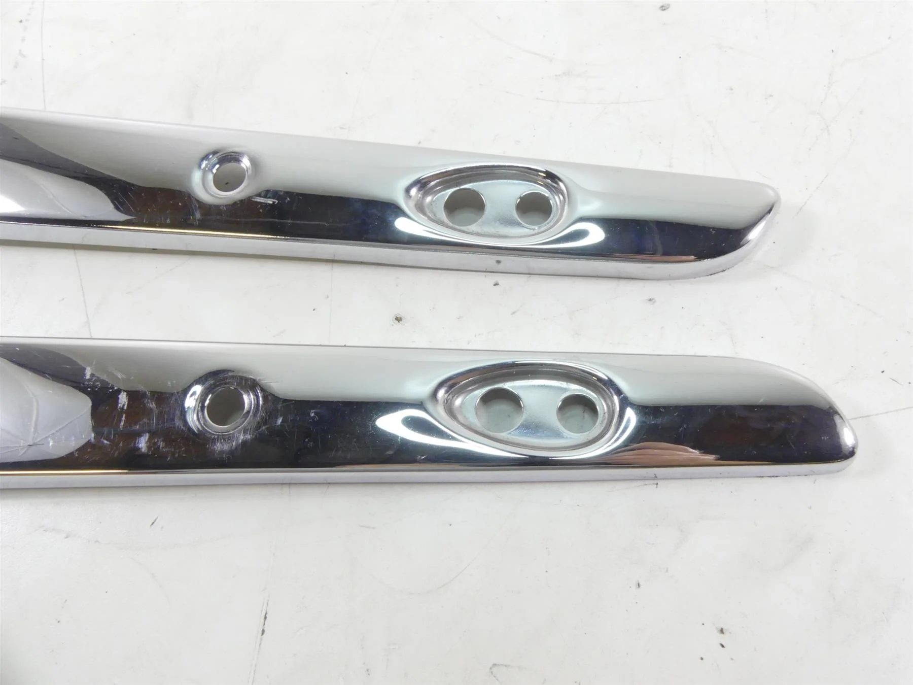 2009 Harley FXDF Dyna Fat Bob Rear Chrome Fender Struts Braces 59281-08 59410-08 - Image 3