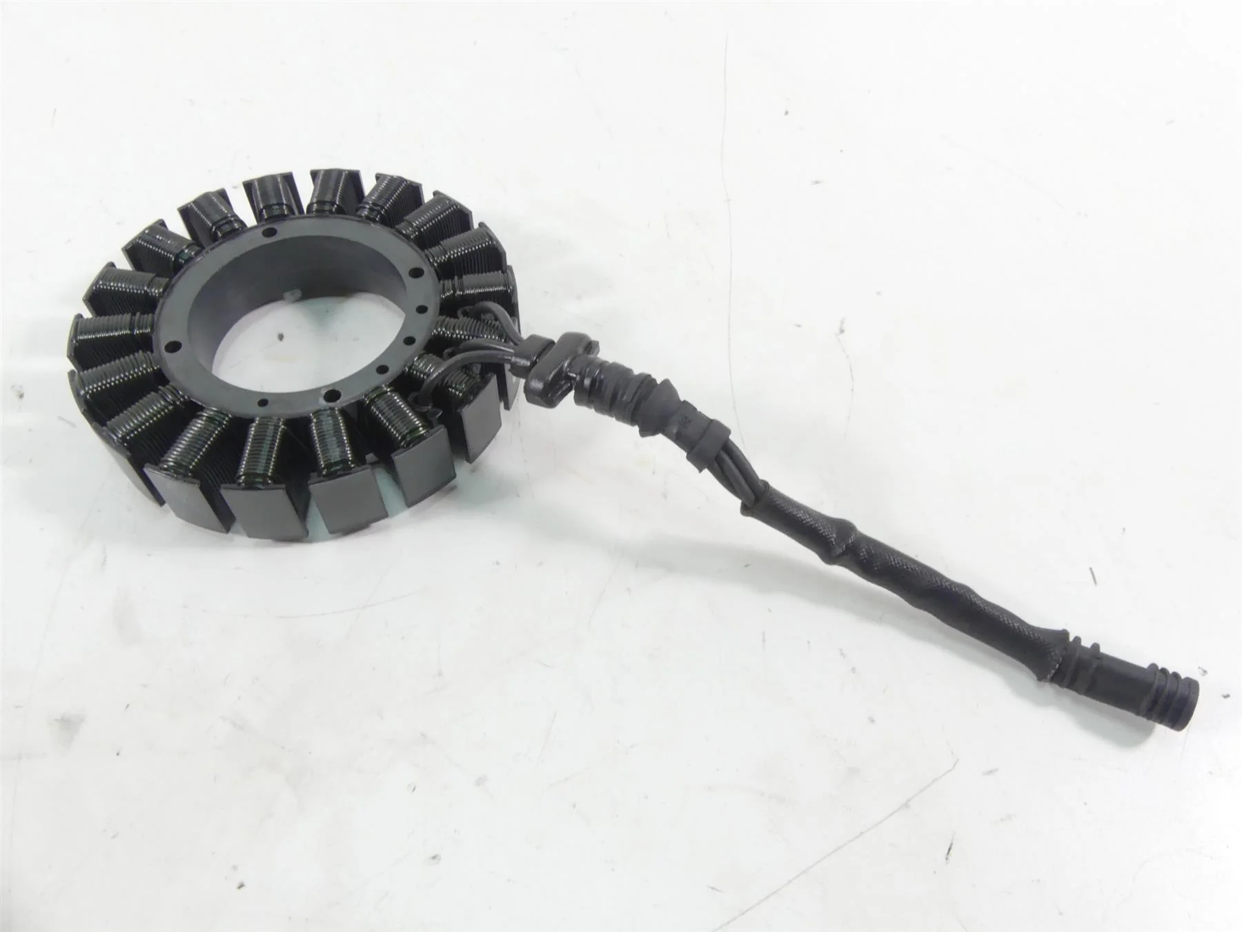 2009 Harley FXDF Dyna Fat Bob Stator Alternator Generator Magneto 30017-08 - Image 2