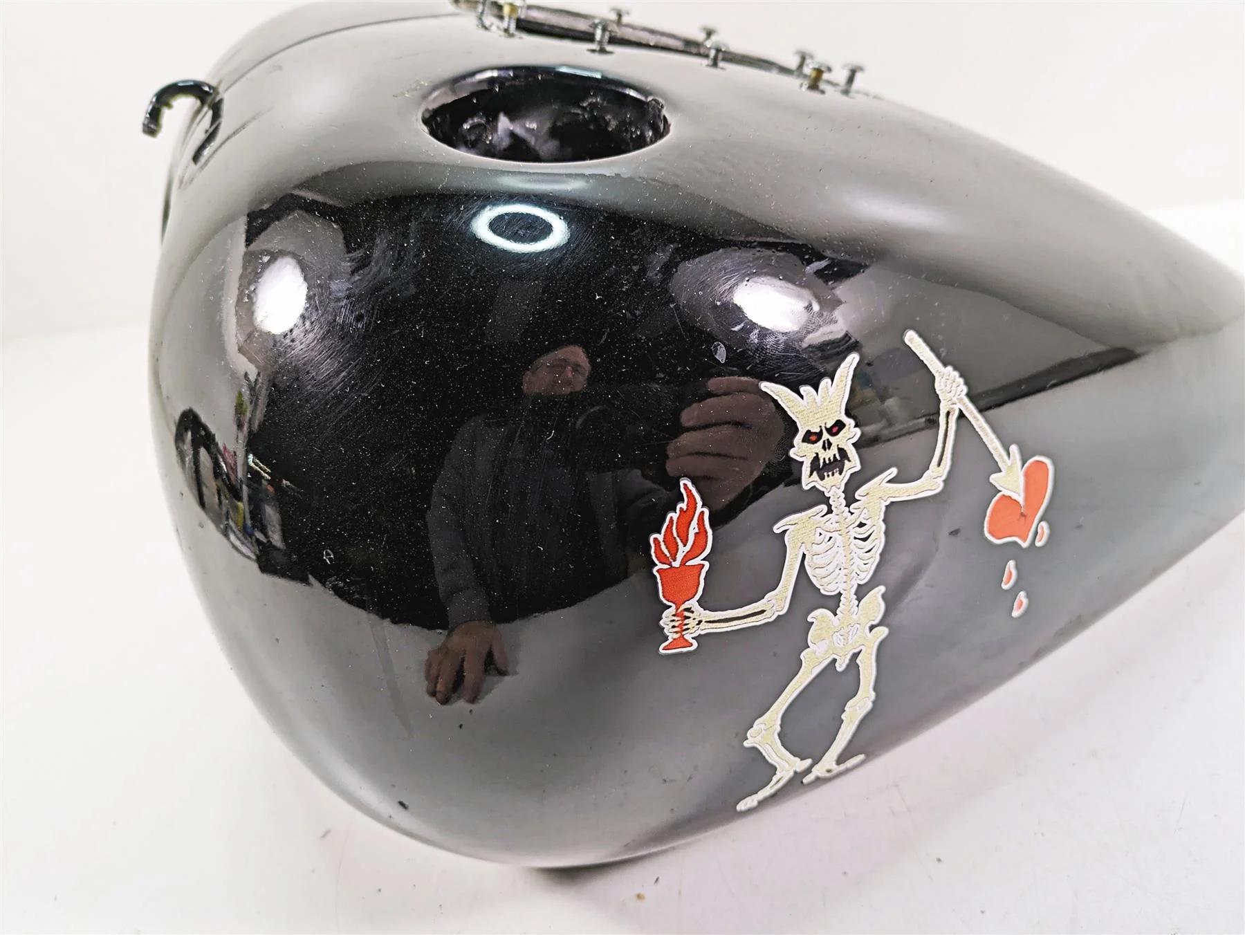 2009 Harley Softail FLSTSB Cross Bones Fuel Gas Petrol Tank -Read 61000800 - Image 10
