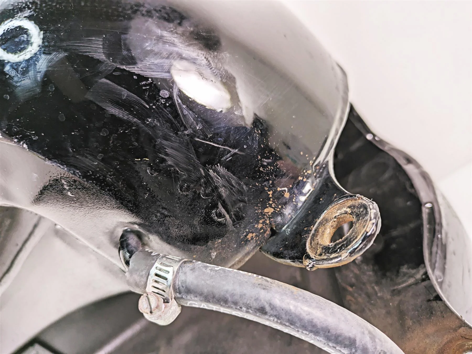 2009 Harley Softail FLSTSB Cross Bones Fuel Gas Petrol Tank -Read 61000800 - Image 6