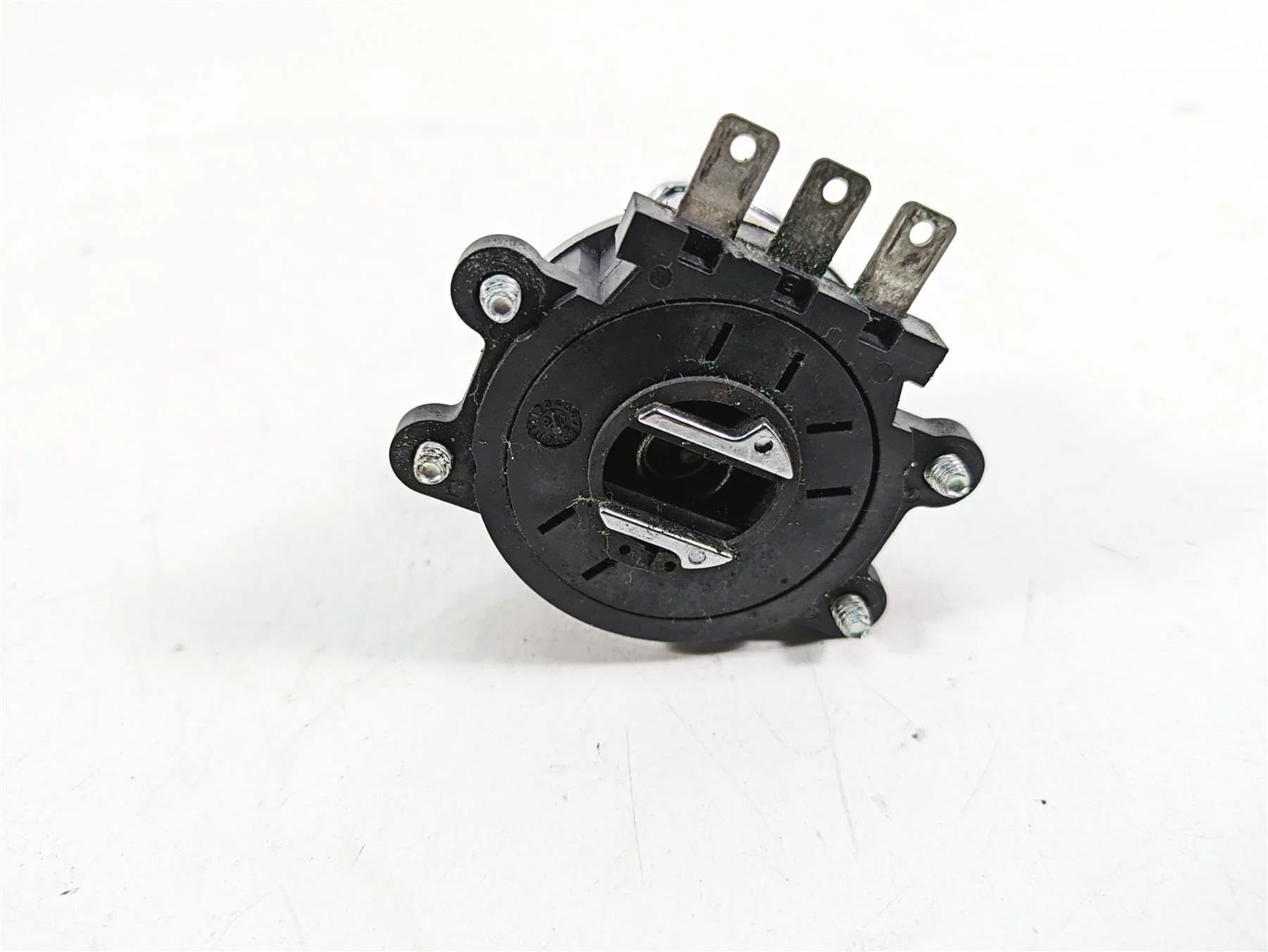 2009 Harley Softail FLSTSB Cross Bones Ignition Switch Steerin Key Lock 71450-04 - Image 4