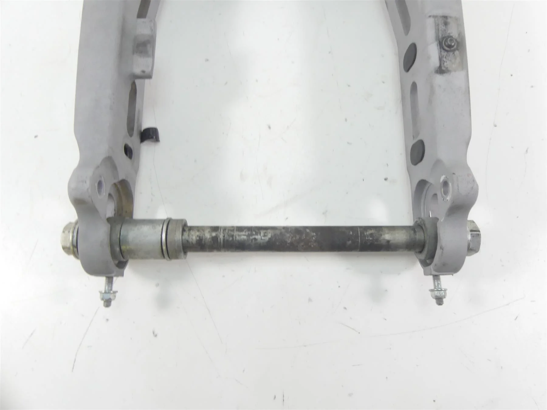 2009 Harley Sportster XR1200 Rear Swingarm Swing Arm + Axle & Guards 47680-08 - Image 9