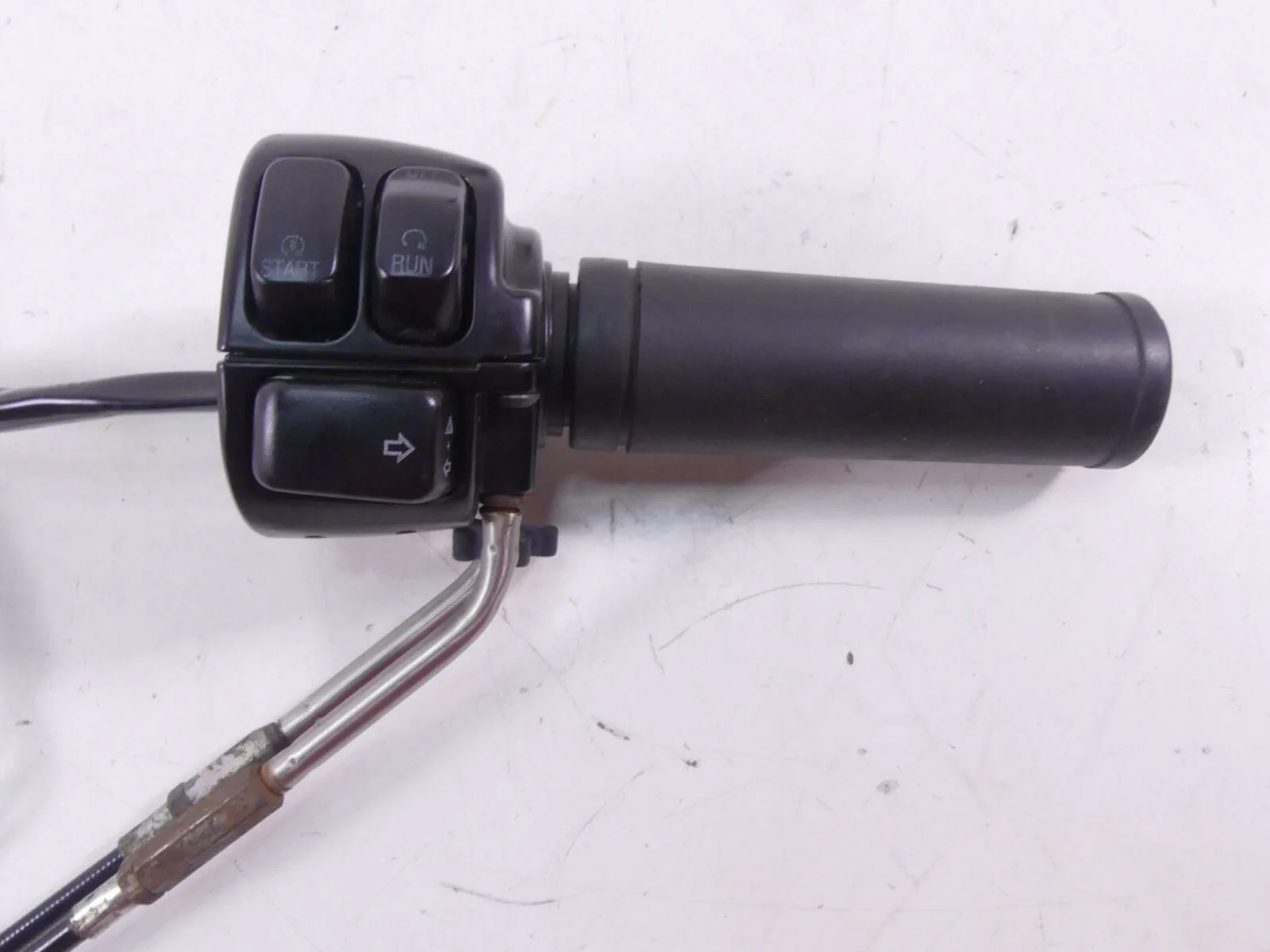 2009 Harley Sportster XR1200 Right Start Kill Control Switch Throttle 71684-06A - Image 2