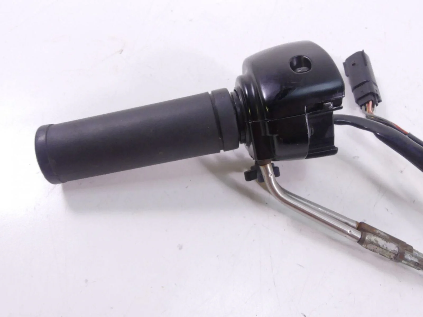 2009 Harley Sportster XR1200 Right Start Kill Control Switch Throttle 71684-06A - Image 4