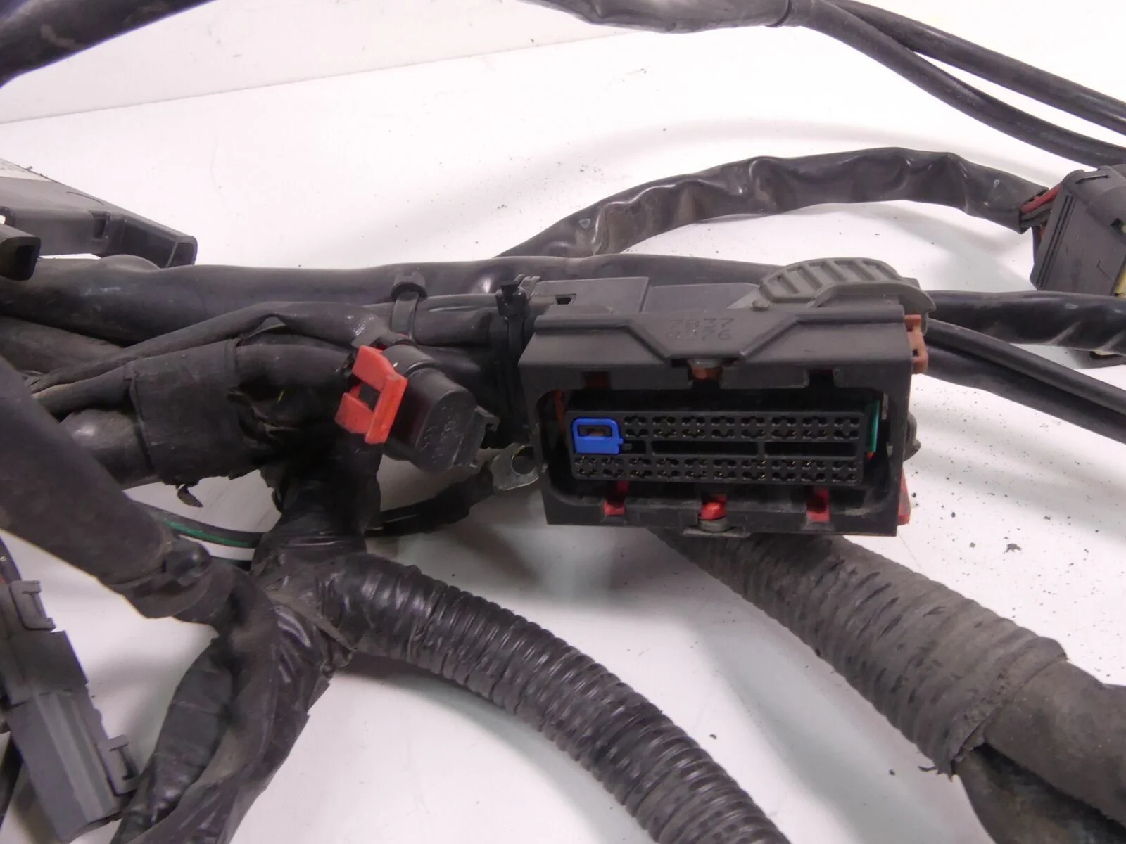 2009 Harley Touring FLHTCU Electra Glide ABS Main Wiring Harness  70121-09 - Image 2