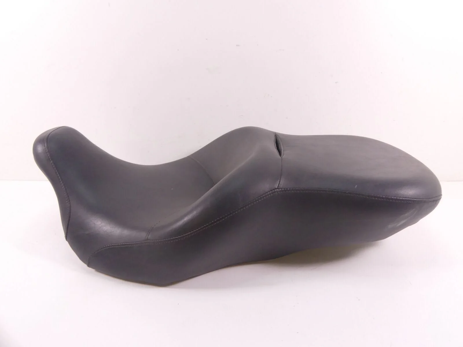 2009 Harley Touring FLHTCU Electra Glide Dual Driver Seat Saddle Low 52164-09B