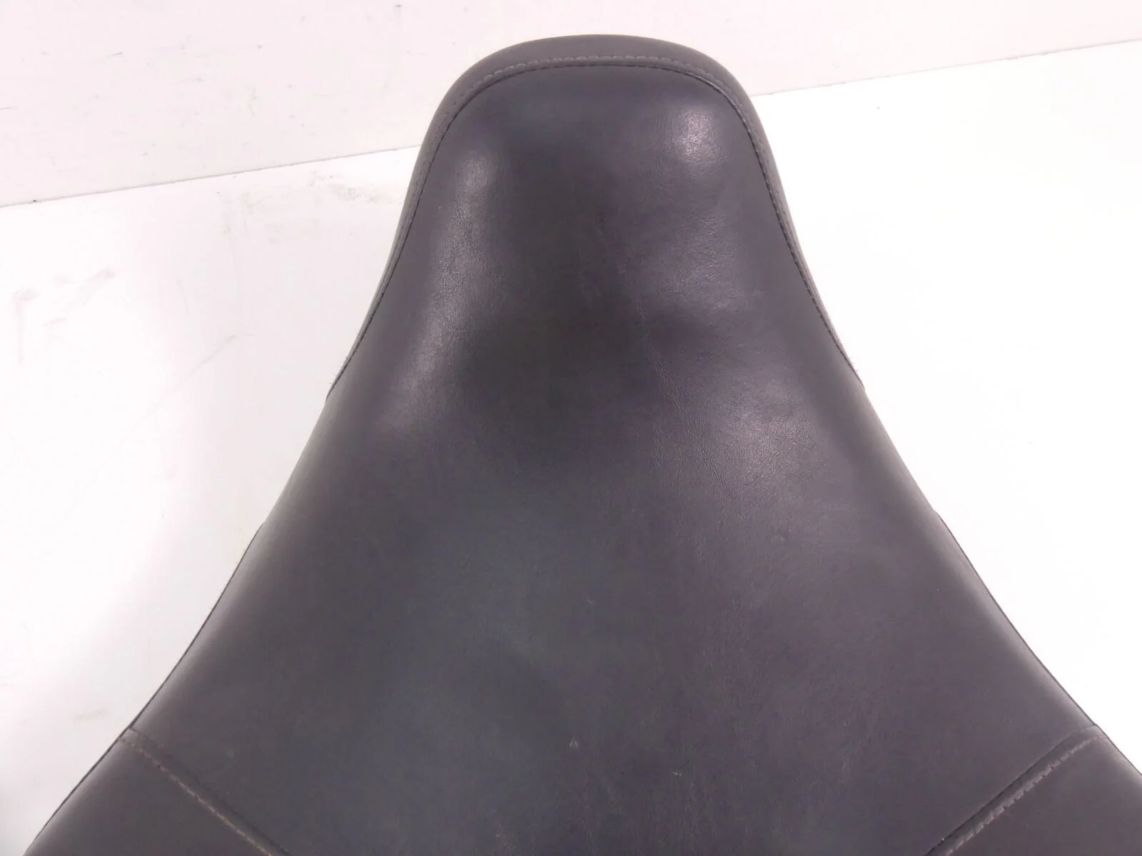 2009 Harley Touring FLHTCU Electra Glide Dual Driver Seat Saddle Low 52164-09B - Image 7