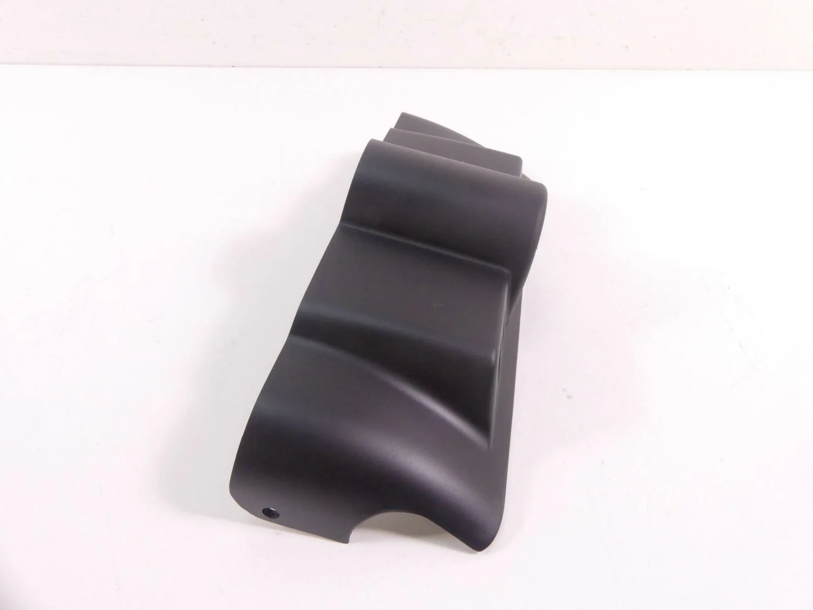 2009 Harley Touring FLHTCU Electra Glide Ignition Switch Cover Fairing 58510-96 - Image 3