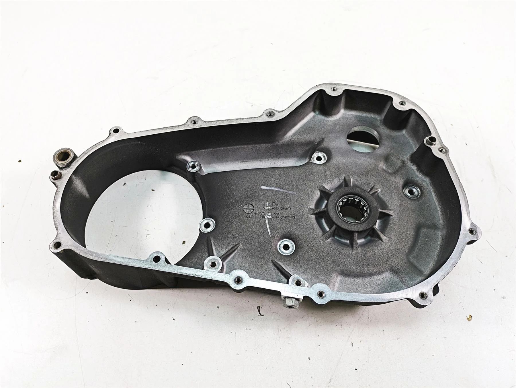 2009 Harley Touring FLHTCU Electra Glide Inner Primary Clutch Cover 60677-07A - Image 10