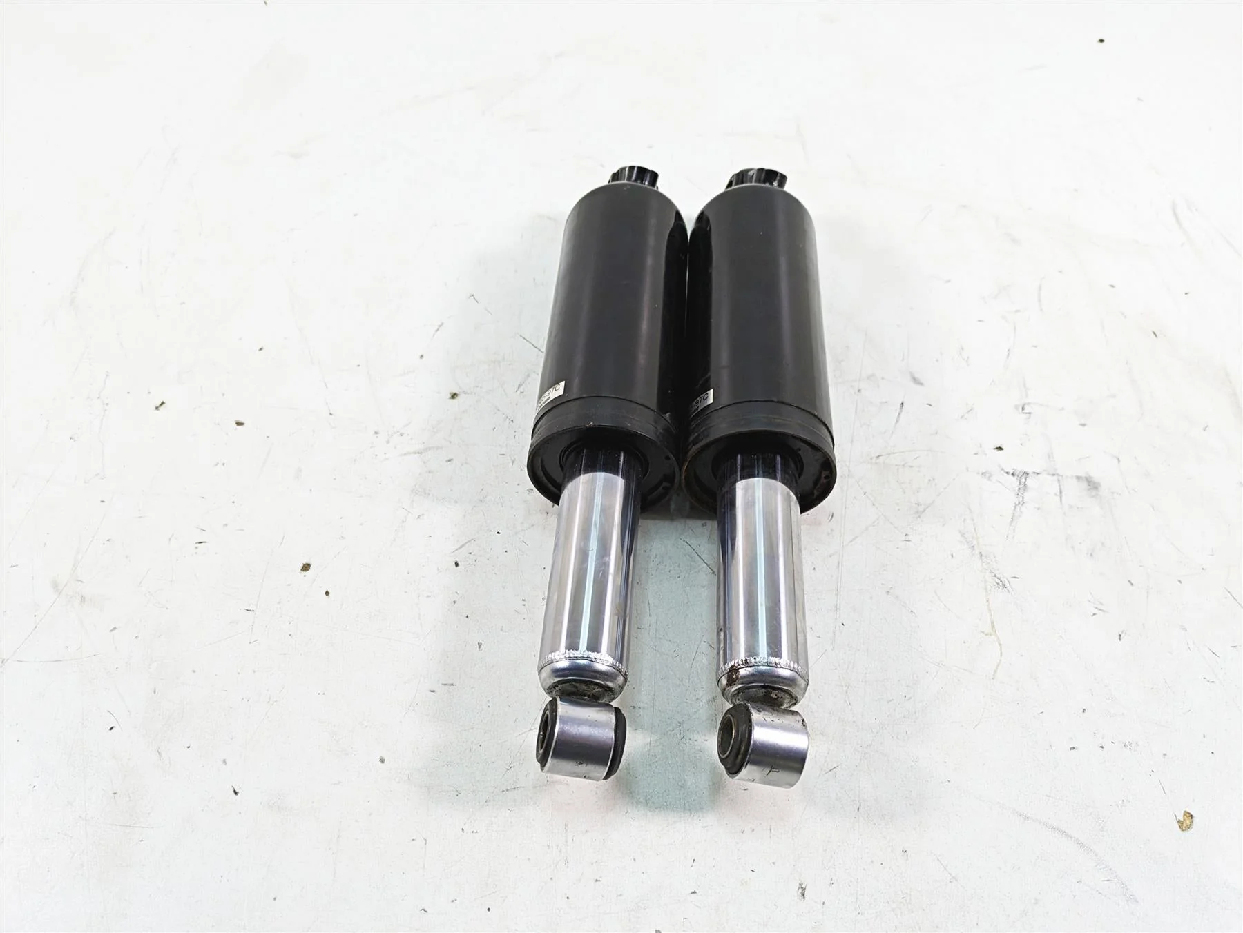 2009 Harley Touring FLHTCU Electra Glide Rear Air Shock Damper Set READ 54565-97