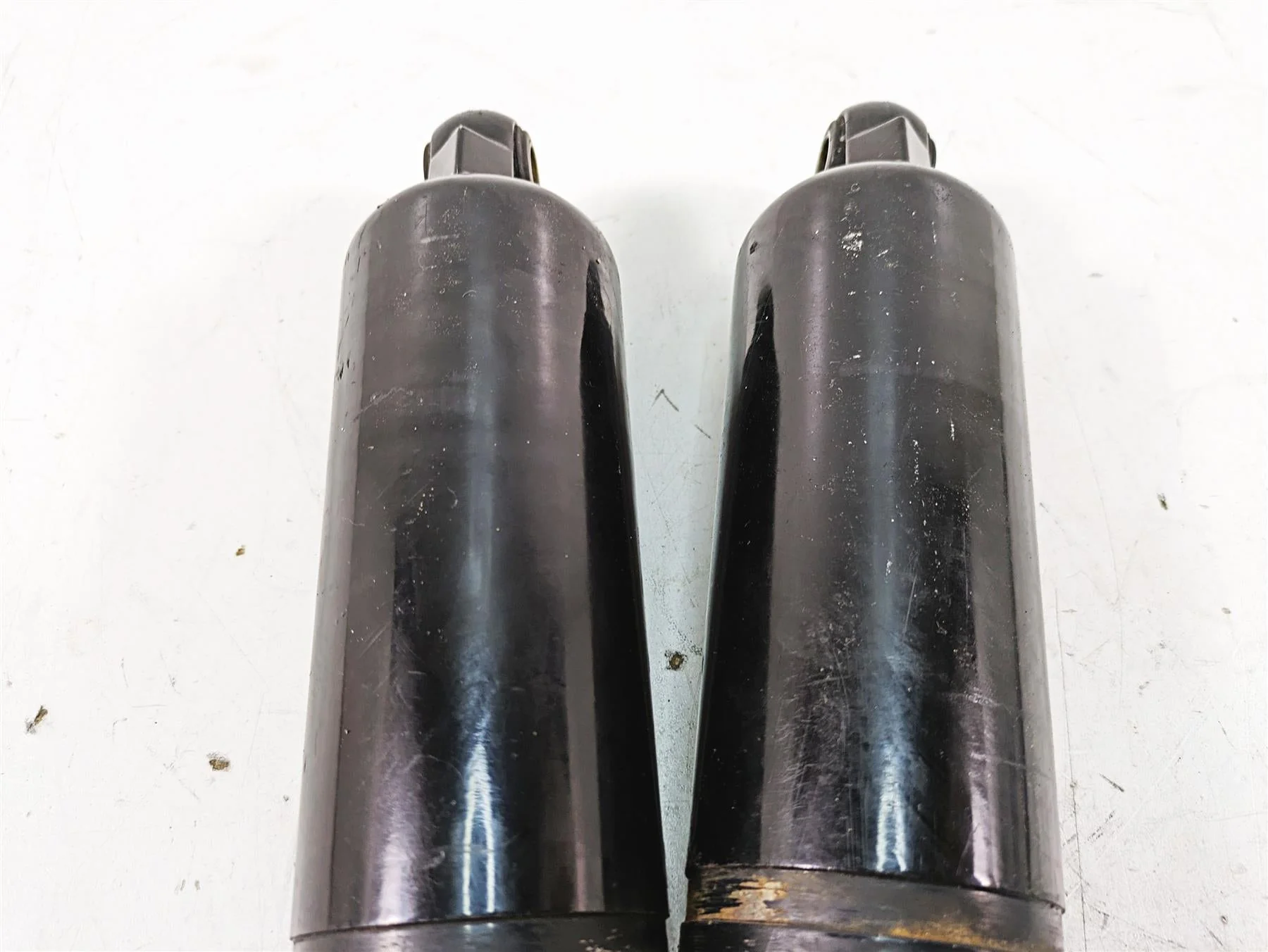 2009 Harley Touring FLHTCU Electra Glide Rear Air Shock Damper Set READ 54565-97 - Image 9