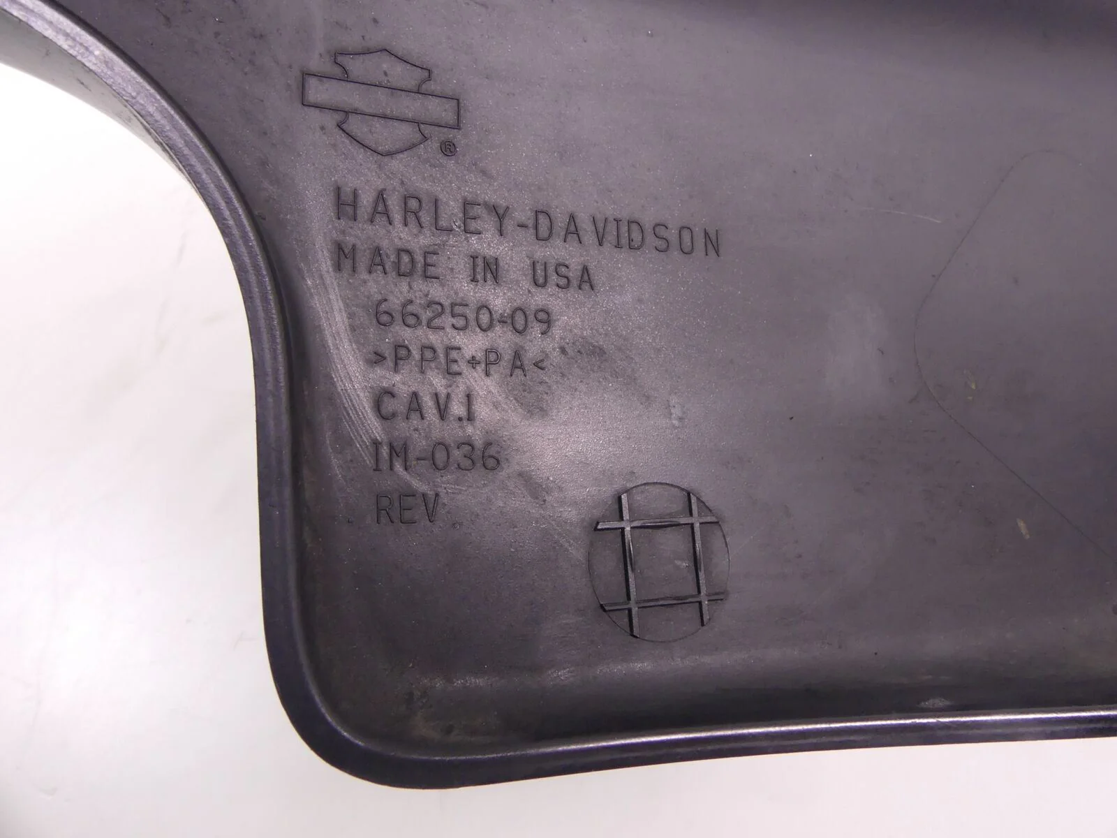 2009 Harley Touring FLHTCU Electra Glide Side Cover Fairing Set    66670-09BHY - Image 10