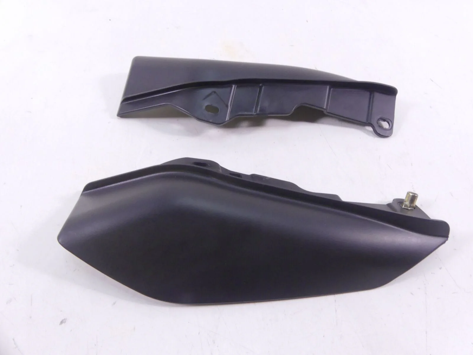 2009 Harley Touring FLHTCU Electra Glide Side Cover Wing Fairing Set 58167-09 - Image 6