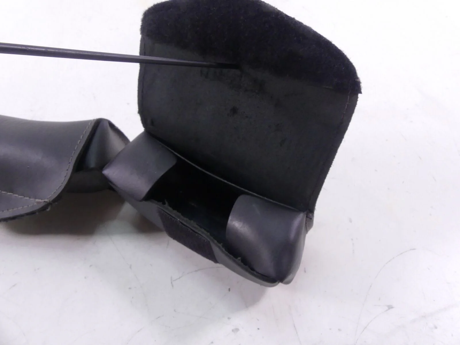 2009 Harley Touring FLHTCU Electra Glide Three Pocket Windshield Pouch 58904-03 - Image 8