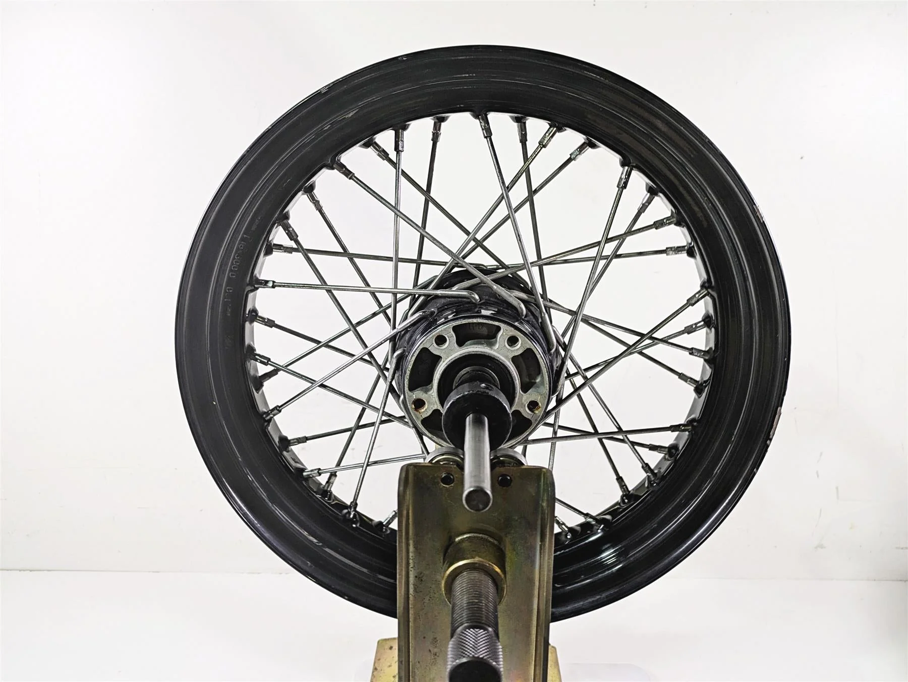 2009 Harley Touring FLHX Street Glide 16x3 Front Wheel Rim - Runout 44609-09 - Image 4
