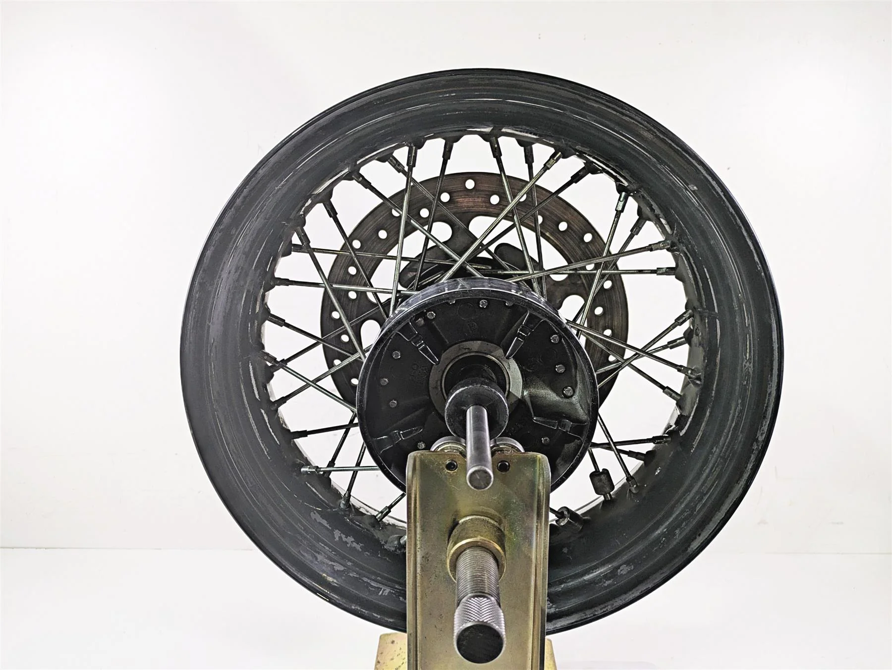 2009 Harley Touring FLHX Street Glide 16x5 Rear Wheel Rim - Runout 44606-09A - Image 3