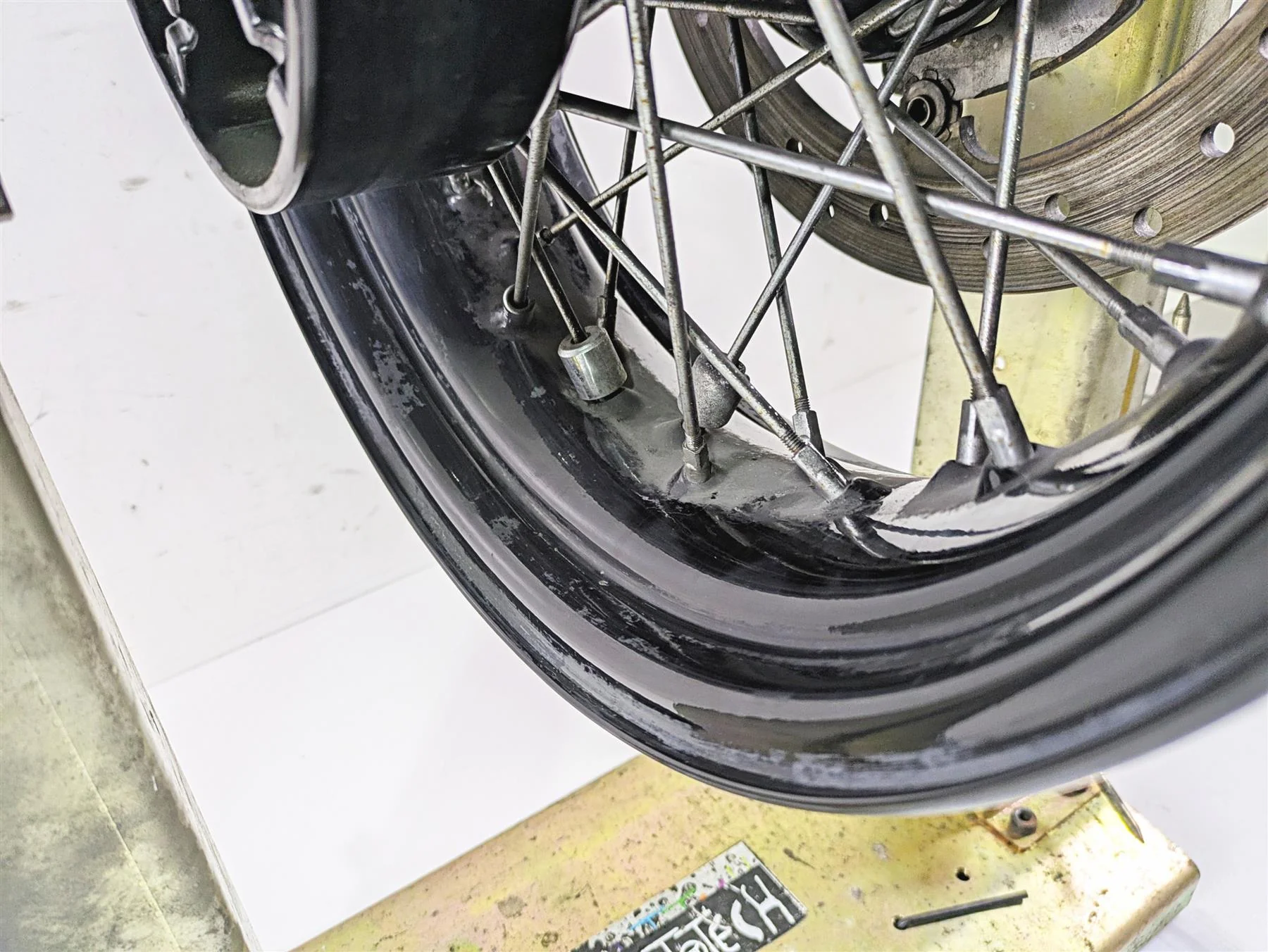 2009 Harley Touring FLHX Street Glide 16x5 Rear Wheel Rim - Runout 44606-09A - Image 7
