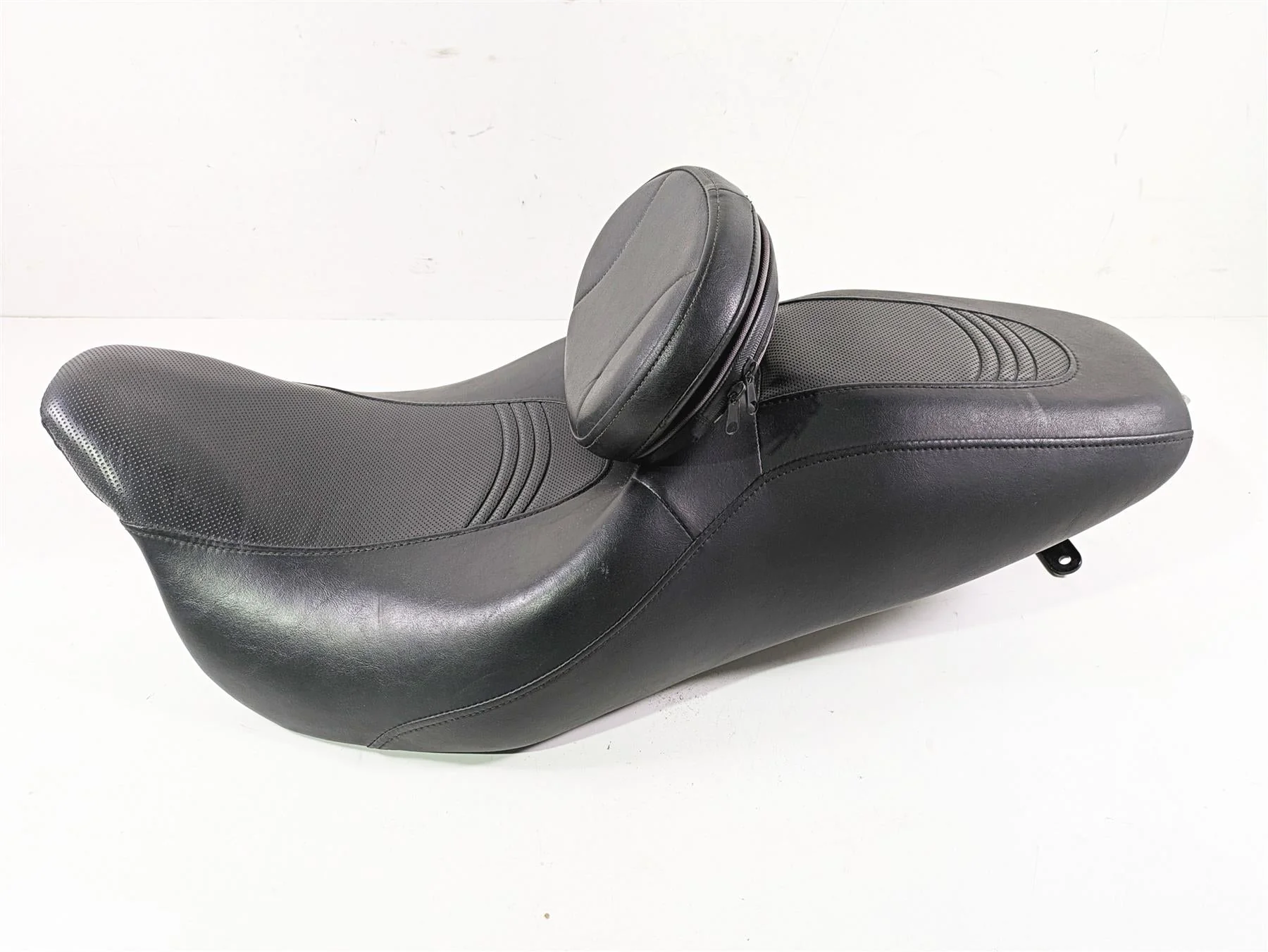 2009 Harley Touring FLHX Street Glide Dual Rider Seat Saddle + Backrest 52320-09 - Image 3