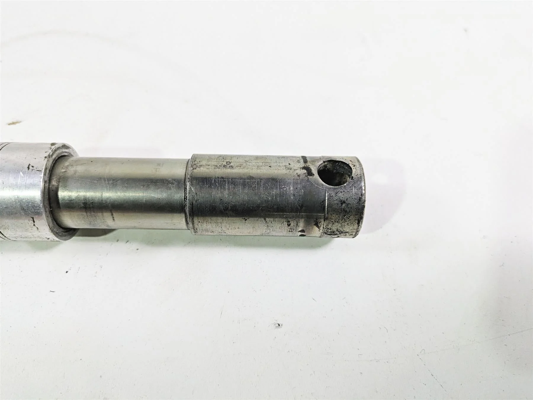 2009 Harley Touring FLHX Street Glide Front Axle Wheel Spindle 41547-07A - Image 6