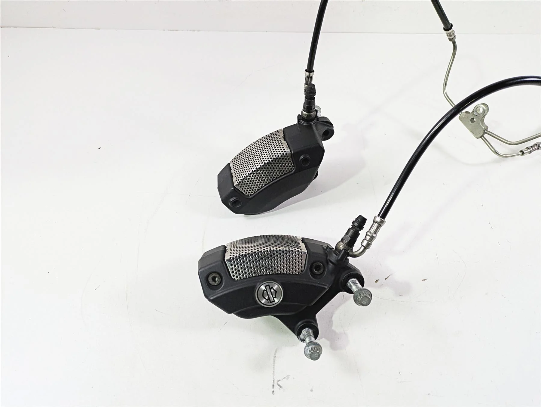 2009 Harley Touring FLHX Street Glide Front Brake Caliper Set 43027-08 44023-08 - Image 2