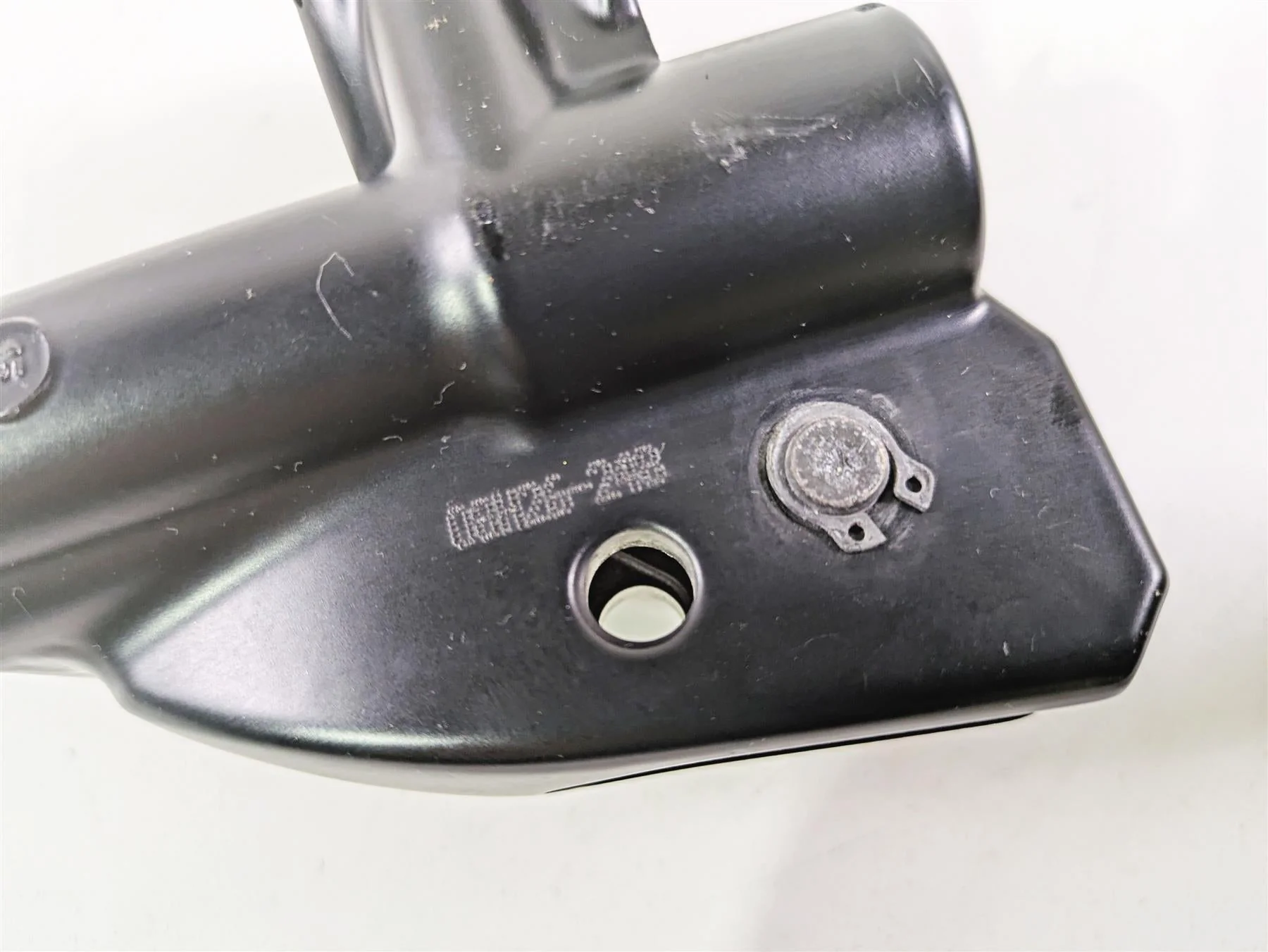 2009 Harley Touring FLHX Street Glide Front Brake Master Cylinder 44551-08F - Image 12