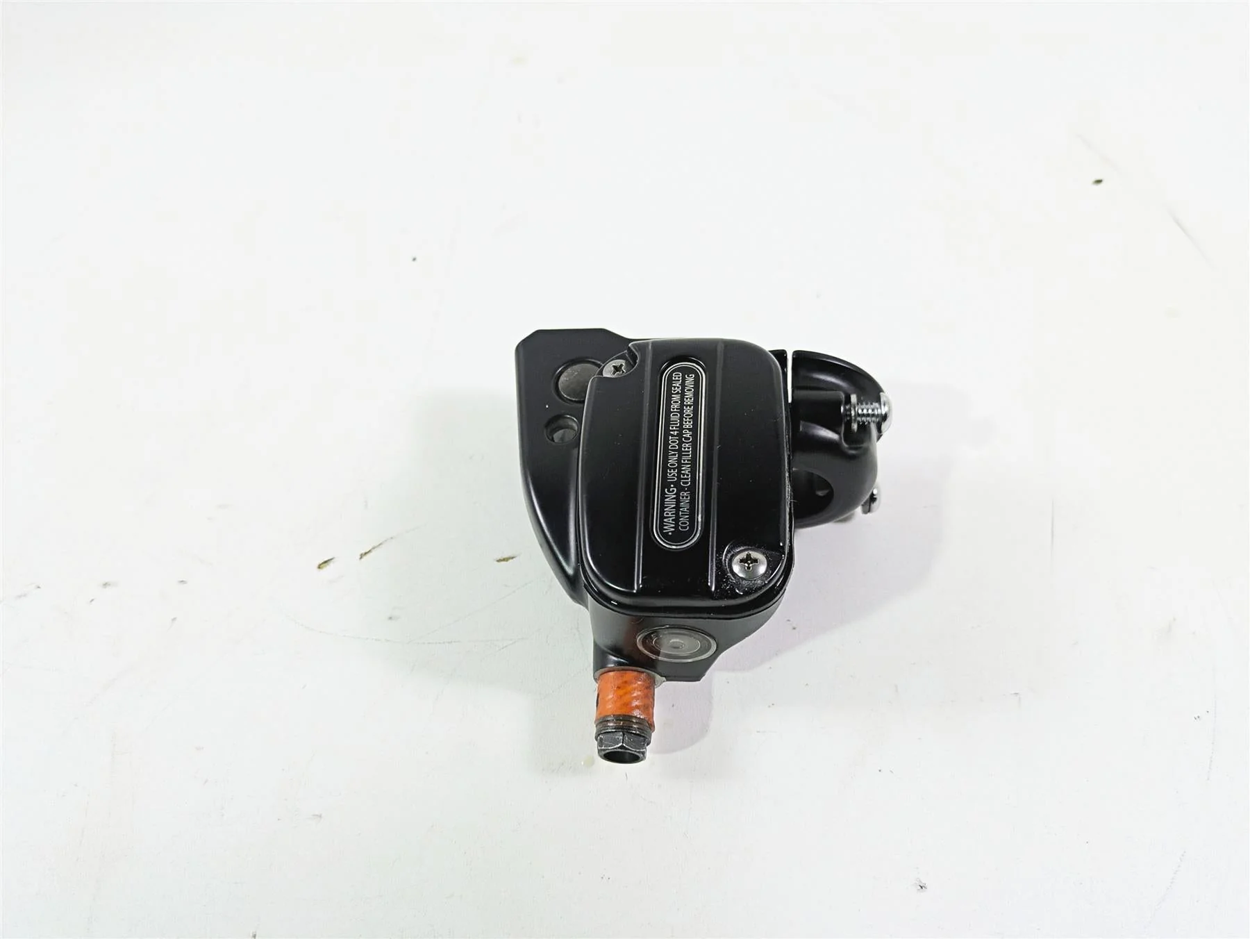 2009 Harley Touring FLHX Street Glide Front Brake Master Cylinder 44551-08F - Image 3