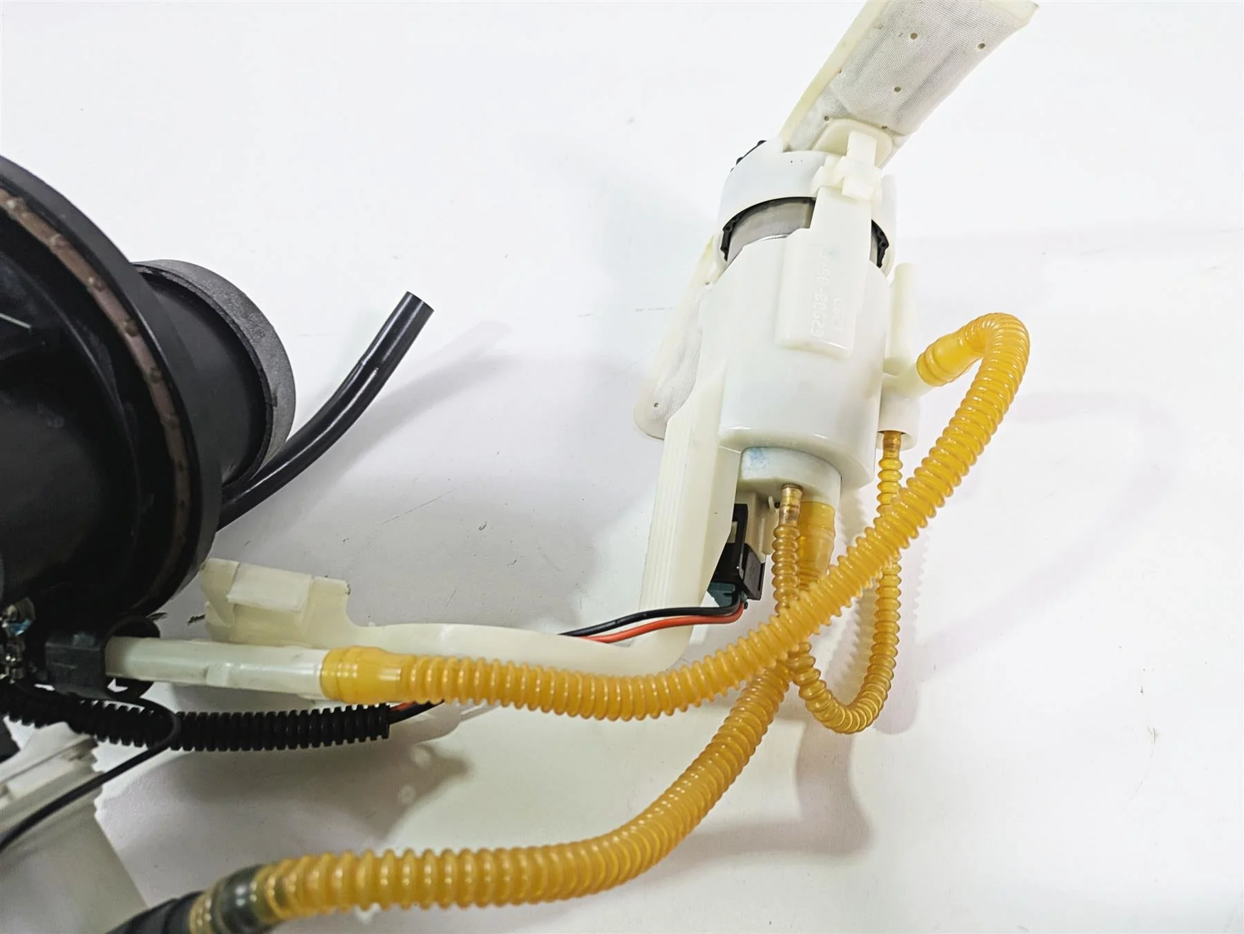 2009 Harley Touring FLHX Street Glide Fuel Gas Petrol Pump - Tested 75069-08D - Image 12