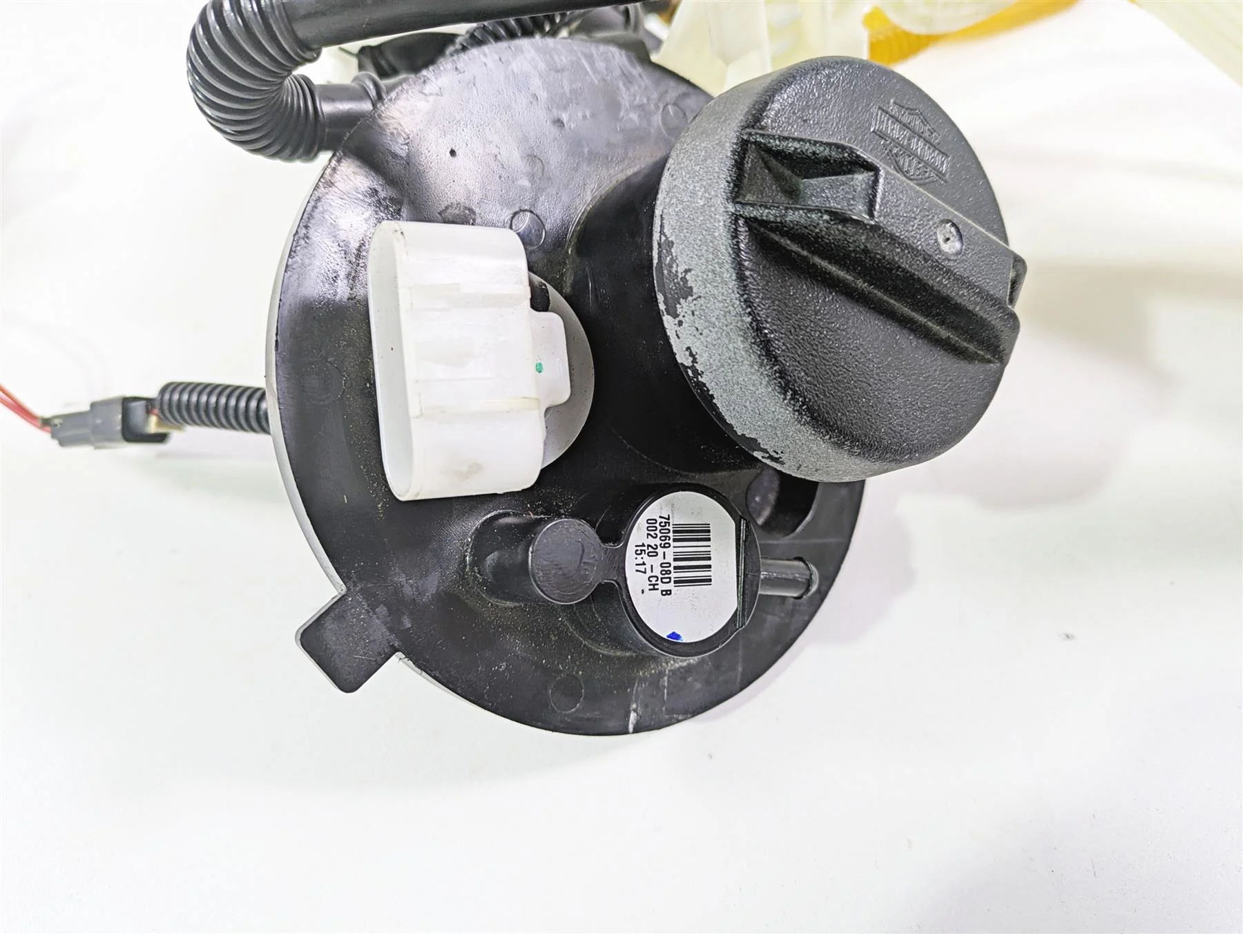 2009 Harley Touring FLHX Street Glide Fuel Gas Petrol Pump - Tested 75069-08D - Image 5
