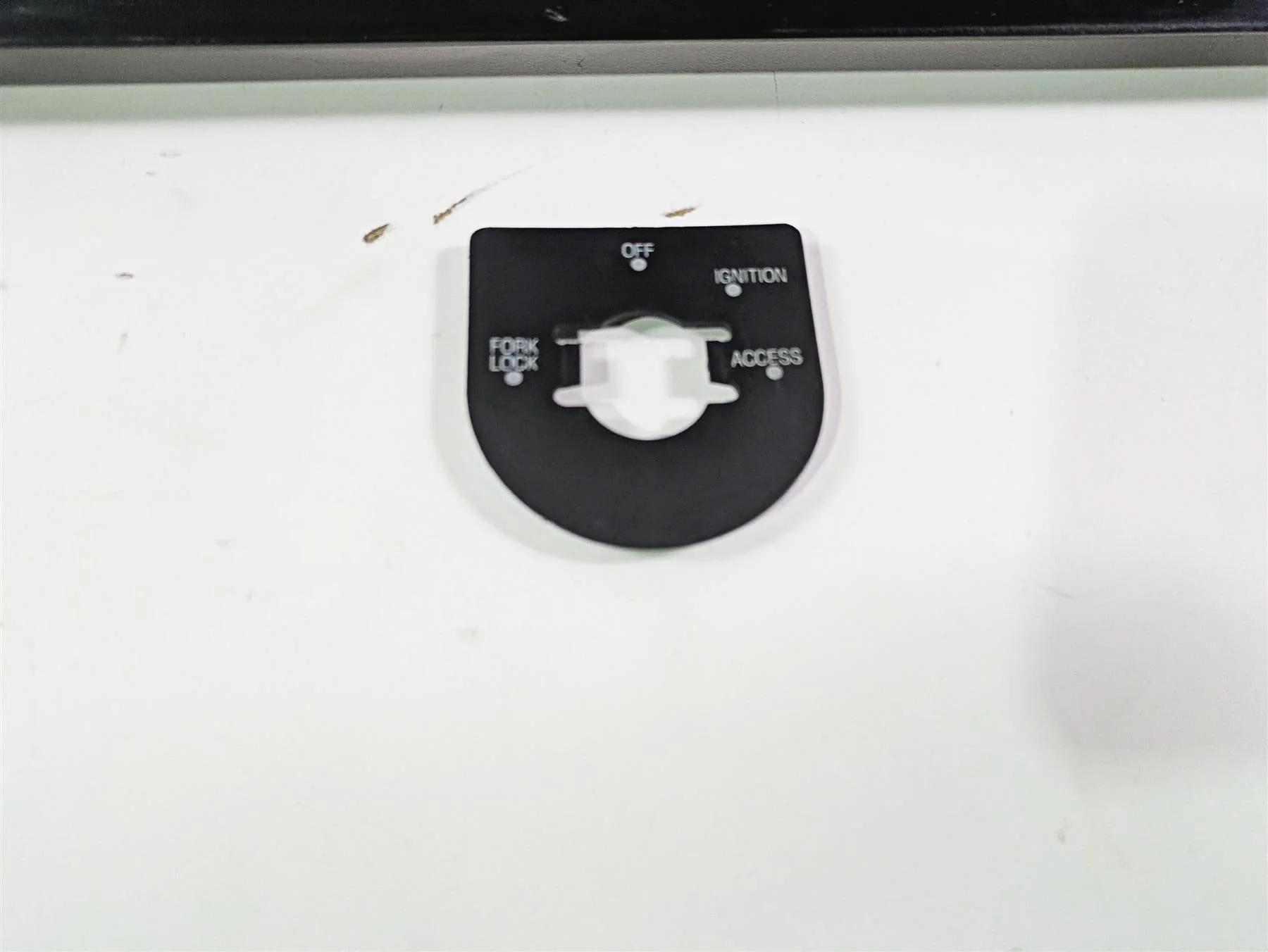 2009 Harley Touring FLHX Street Glide Ignition Switch Panel Fairing 58510-96 - Image 5