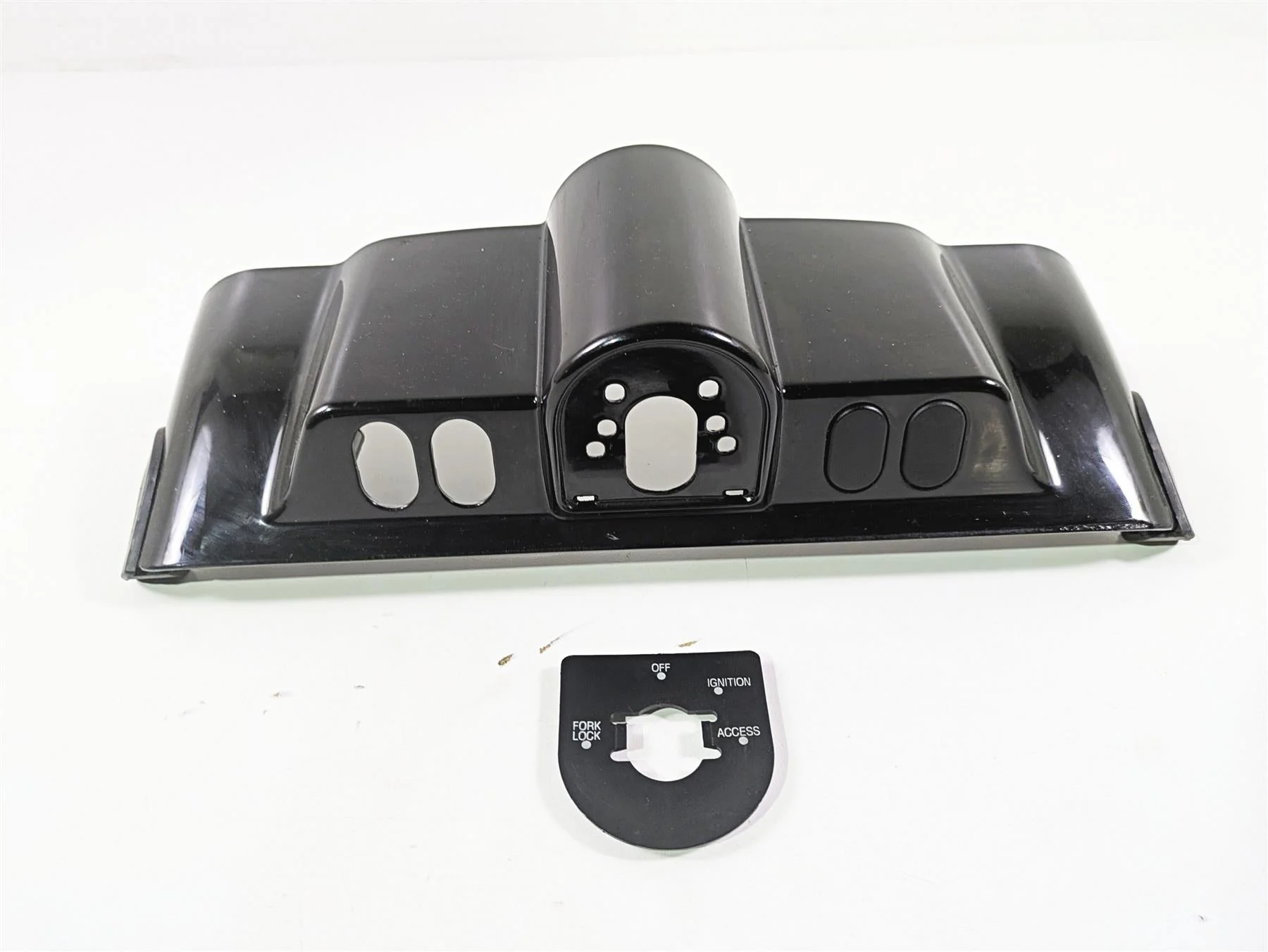 2009 Harley Touring FLHX Street Glide Ignition Switch Panel Fairing 58510-96 - Image 6