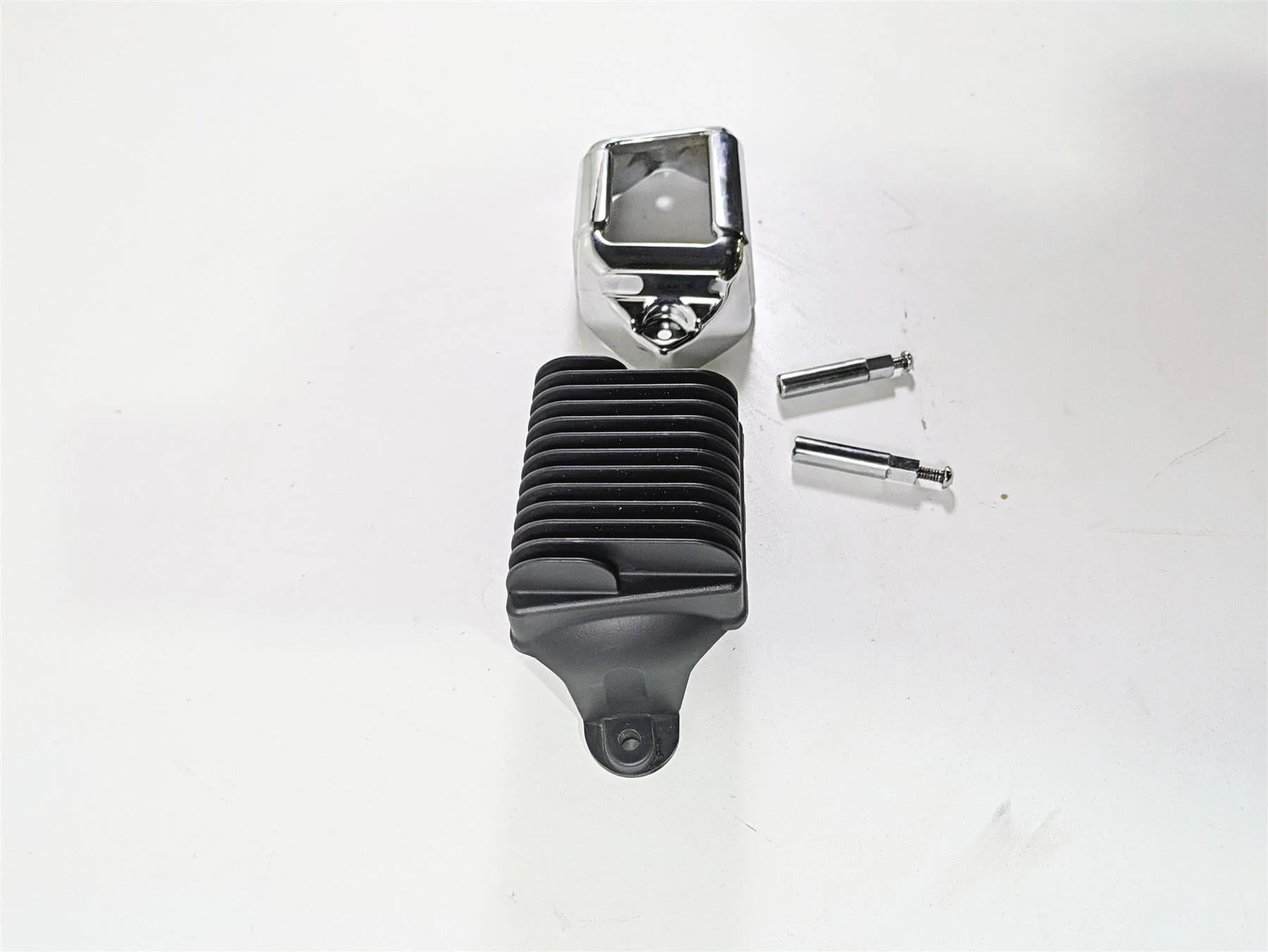 2009 Harley Touring FLHX Street Glide Rectifier Voltage Regulator 74505-09A - Image 2