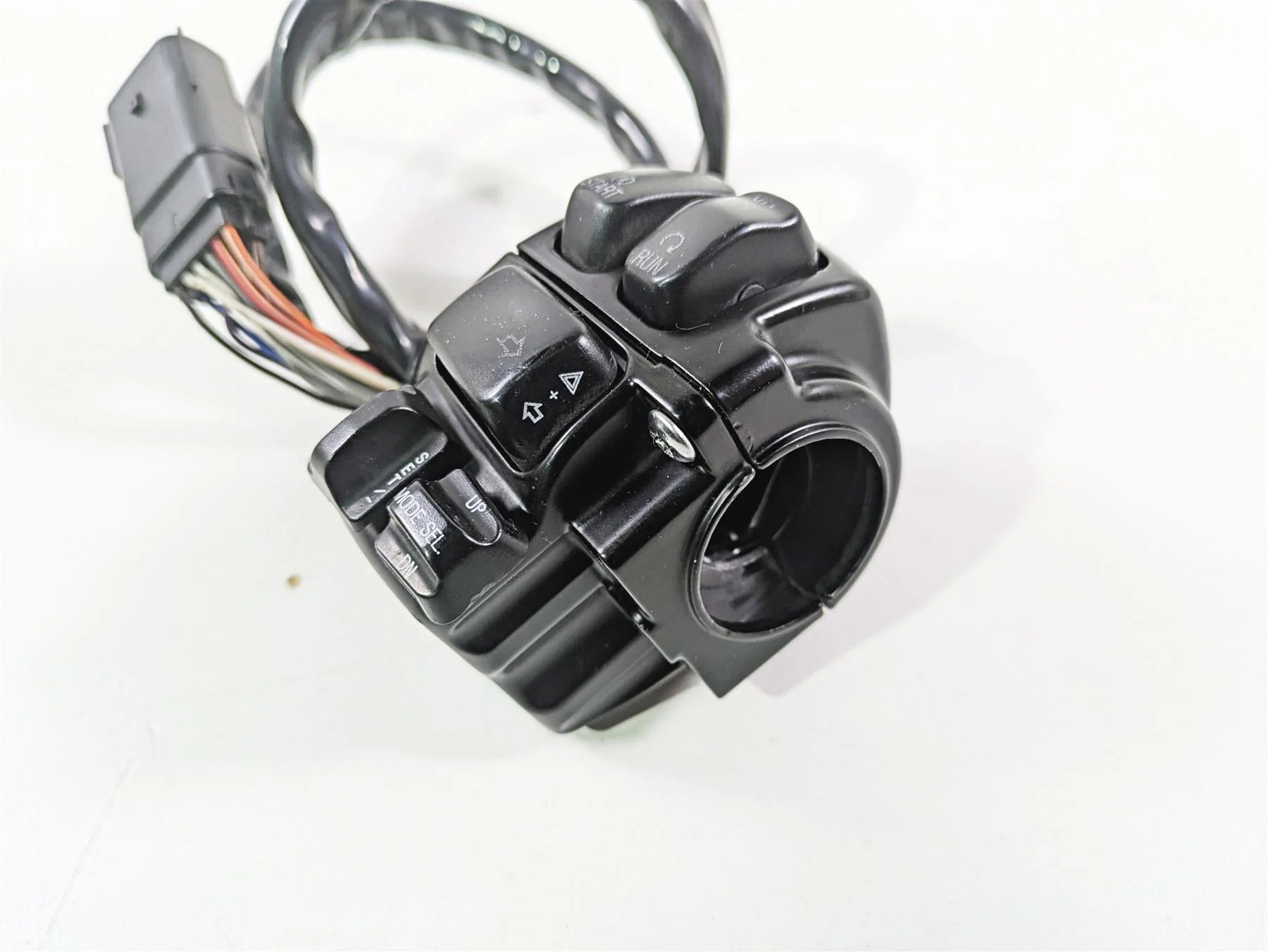 2009 Harley Touring FLHX Street Glide Right Hand Cruise Control Switch 71684-06A - Image 12