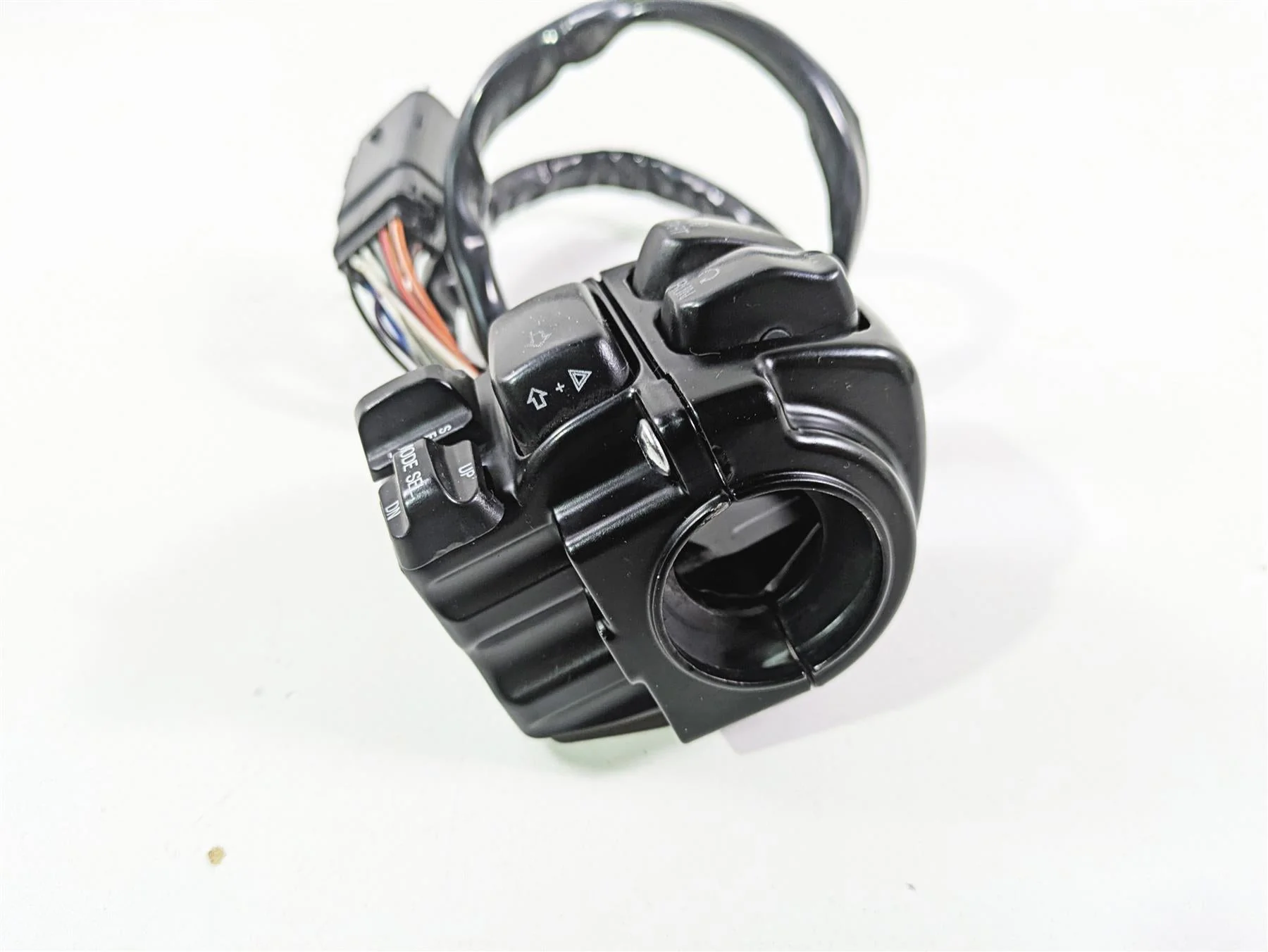 2009 Harley Touring FLHX Street Glide Right Hand Cruise Control Switch 71684-06A - Image 6