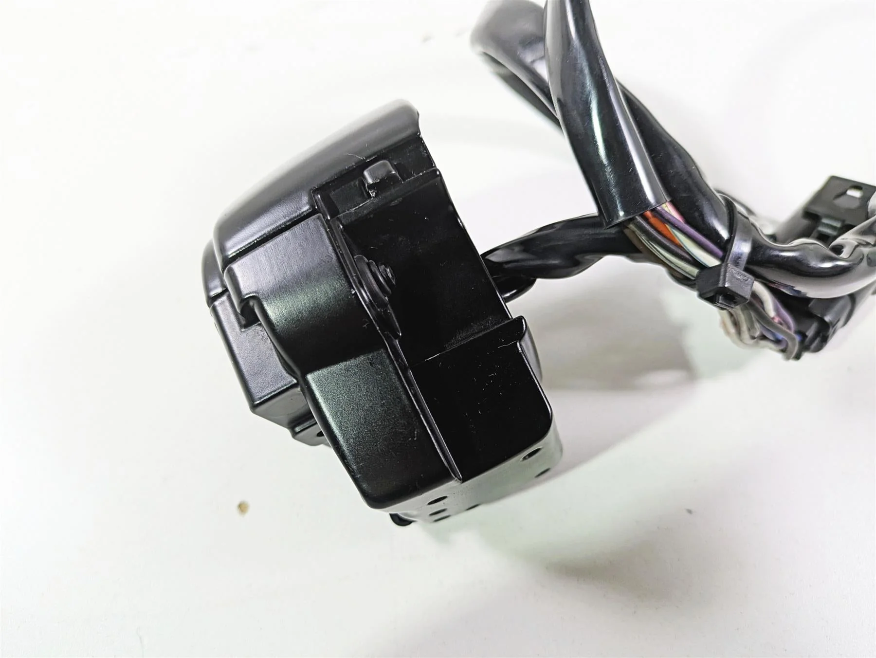 2009 Harley Touring FLHX Street Glide Right Hand Cruise Control Switch 71684-06A - Image 7