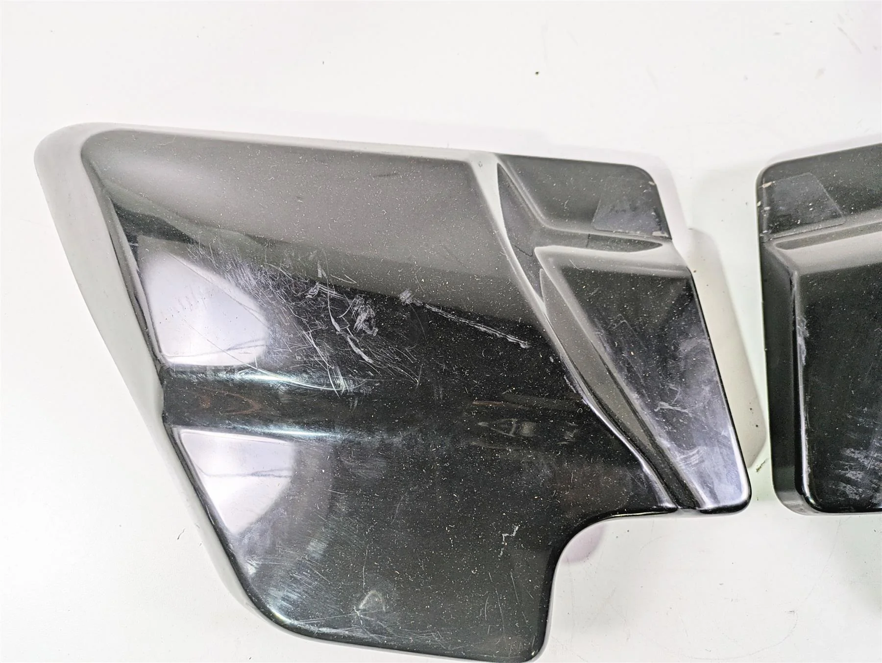 2009 Harley Touring FLHX Street Glide Side Cover Fairing Set 66048-09A 66250-09 - Image 6