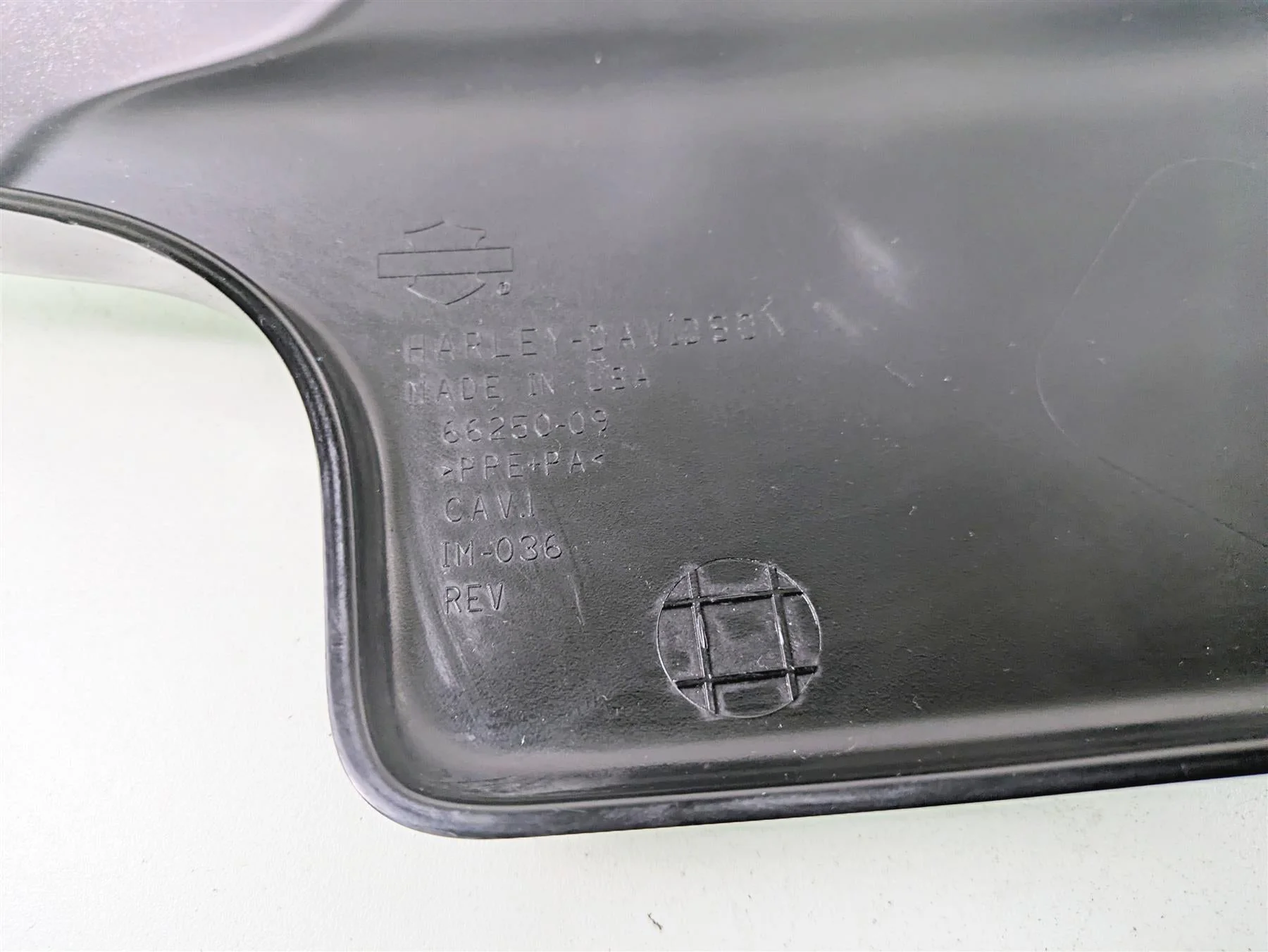 2009 Harley Touring FLHX Street Glide Side Cover Fairing Set 66048-09A 66250-09 - Image 9
