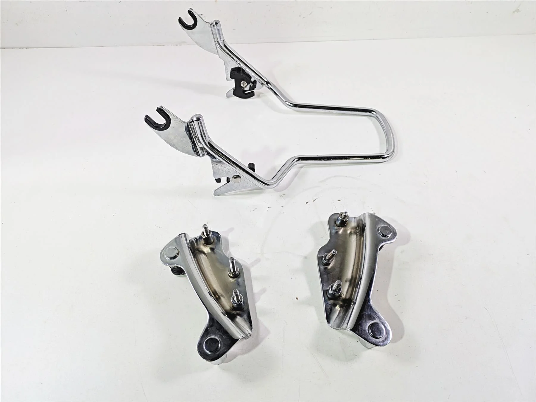2009 Harley Touring FLHX Street Glide Sissy Bar 13.5" + Quick Release 52627-09A - Image 7