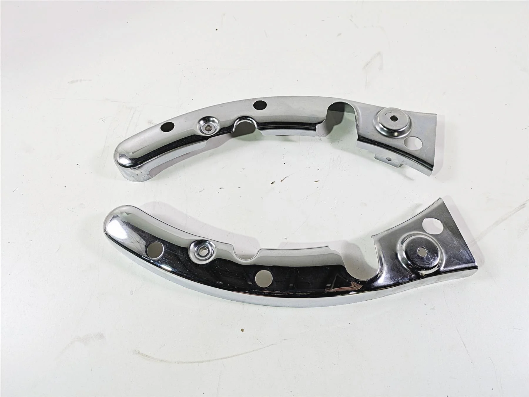 2009 Harley Touring FLHX Street Glide Subframe Strut Covers 47502-09A 47504-09A - Image 4