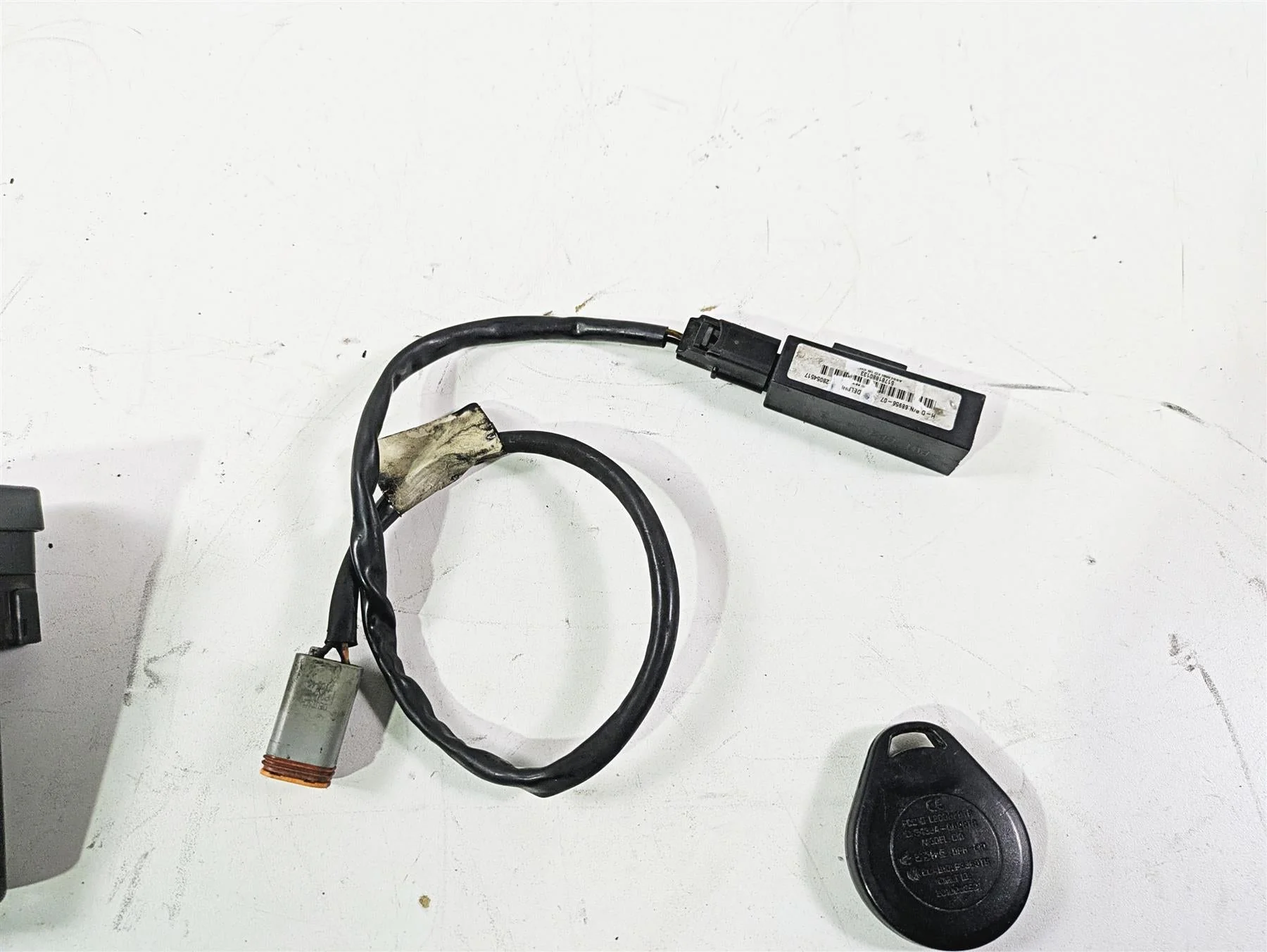 2009 Harley Touring FLHX Street Glide Tssm Security Module Fob Antenna 68924-07 - Image 10