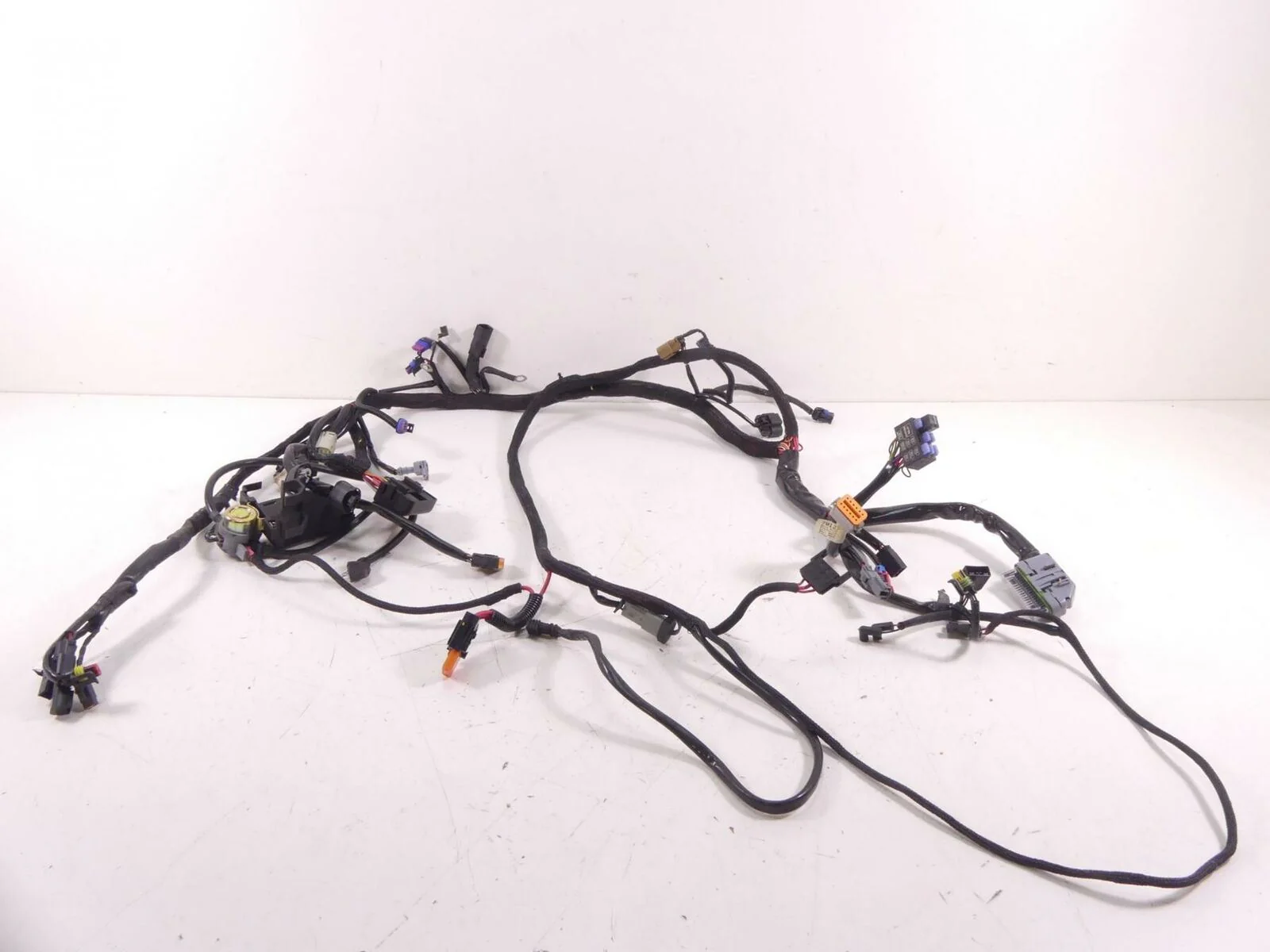2009 Harley VRSCAW V-Rod Engine & Main Wiring Harness Loom Cable 70125-08A - Image 3