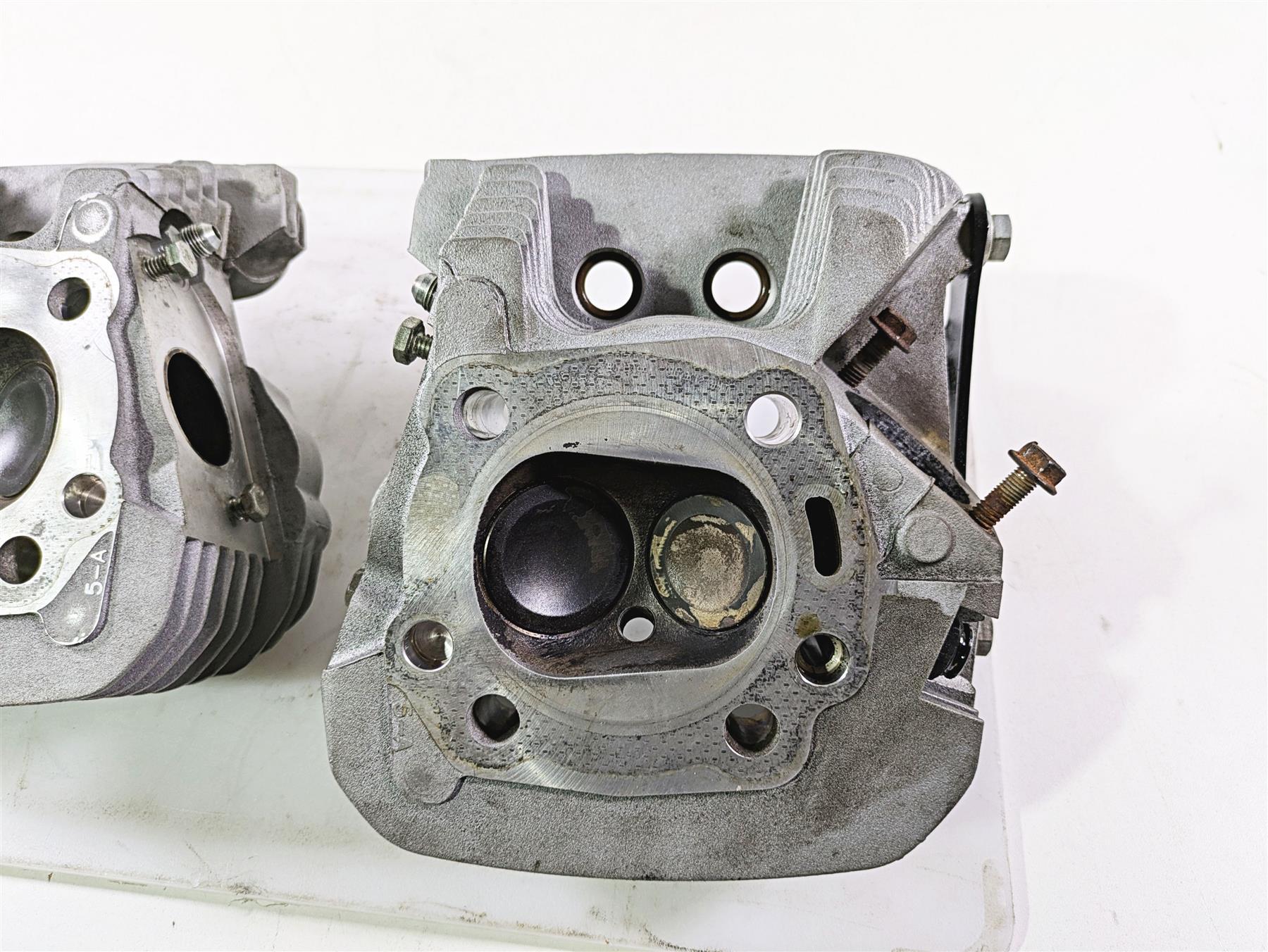 2009 Harley XR1200 Sportster Cylinderhead Cylinder Head Set 17523-08 17524-08 - Image 9