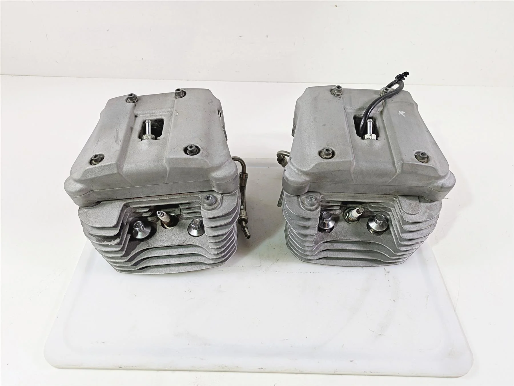 2009 Harley XR1200 Sportster Cylinderhead Cylinder Head Set 17524-08 17523-08