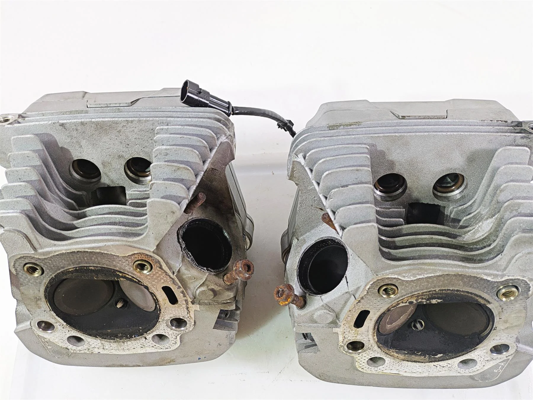 2009 Harley XR1200 Sportster Cylinderhead Cylinder Head Set 17524-08 17523-08 - Image 8
