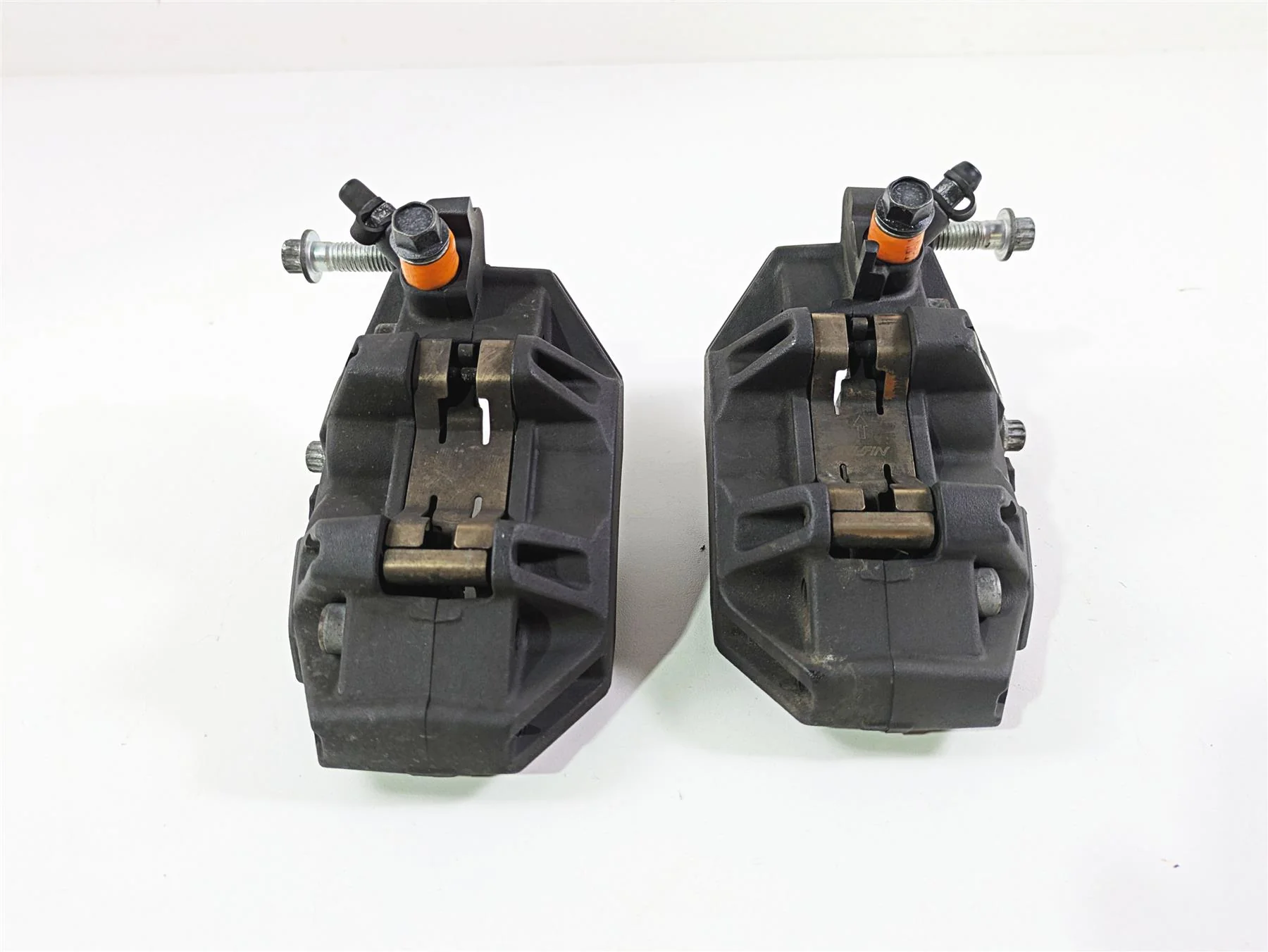 2009 Harley XR1200 Sportster Front Brake Caliper Set 42943-08 42944-08 - Image 7