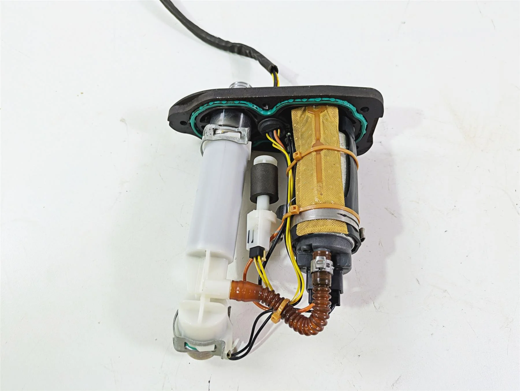 2009 Harley XR1200 Sportster Fuel Gas Petrol Pump 75268-07D - Image 11
