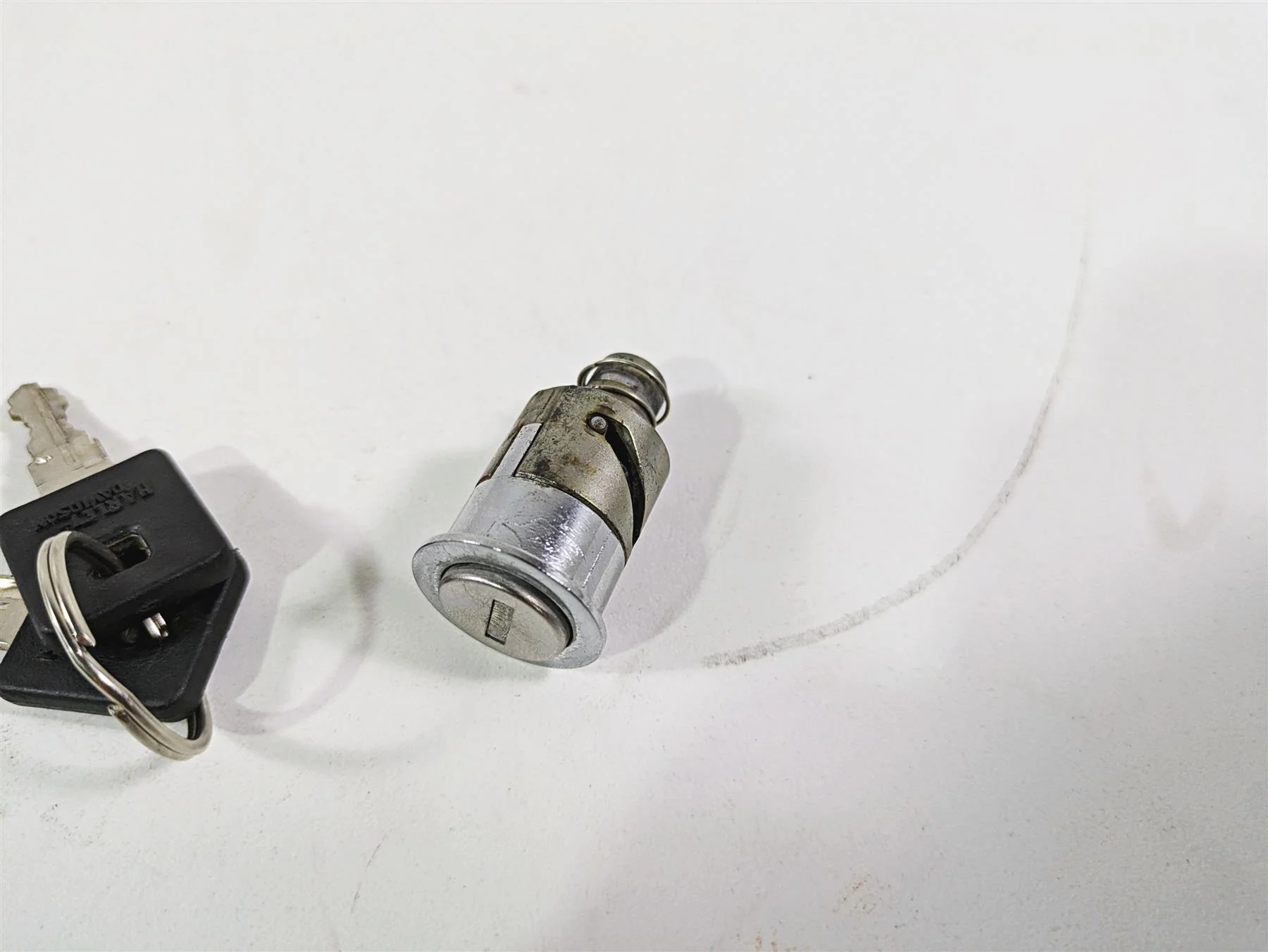 2009 Harley XR1200 Sportster Ignition Switch Steering Lock Key Set 48154-05 - Image 10