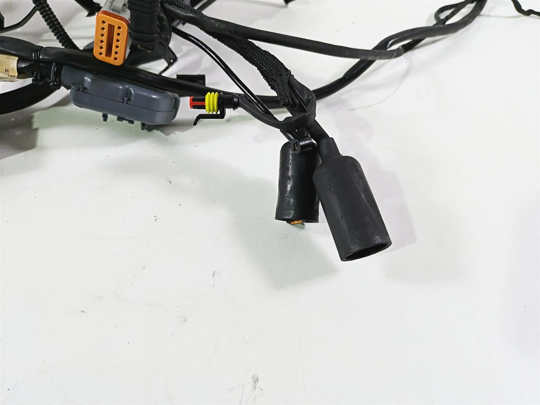 2009 Harley XR1200 Sportster Main & Engine Wiring Harness - Read 70225-08 - Image 10