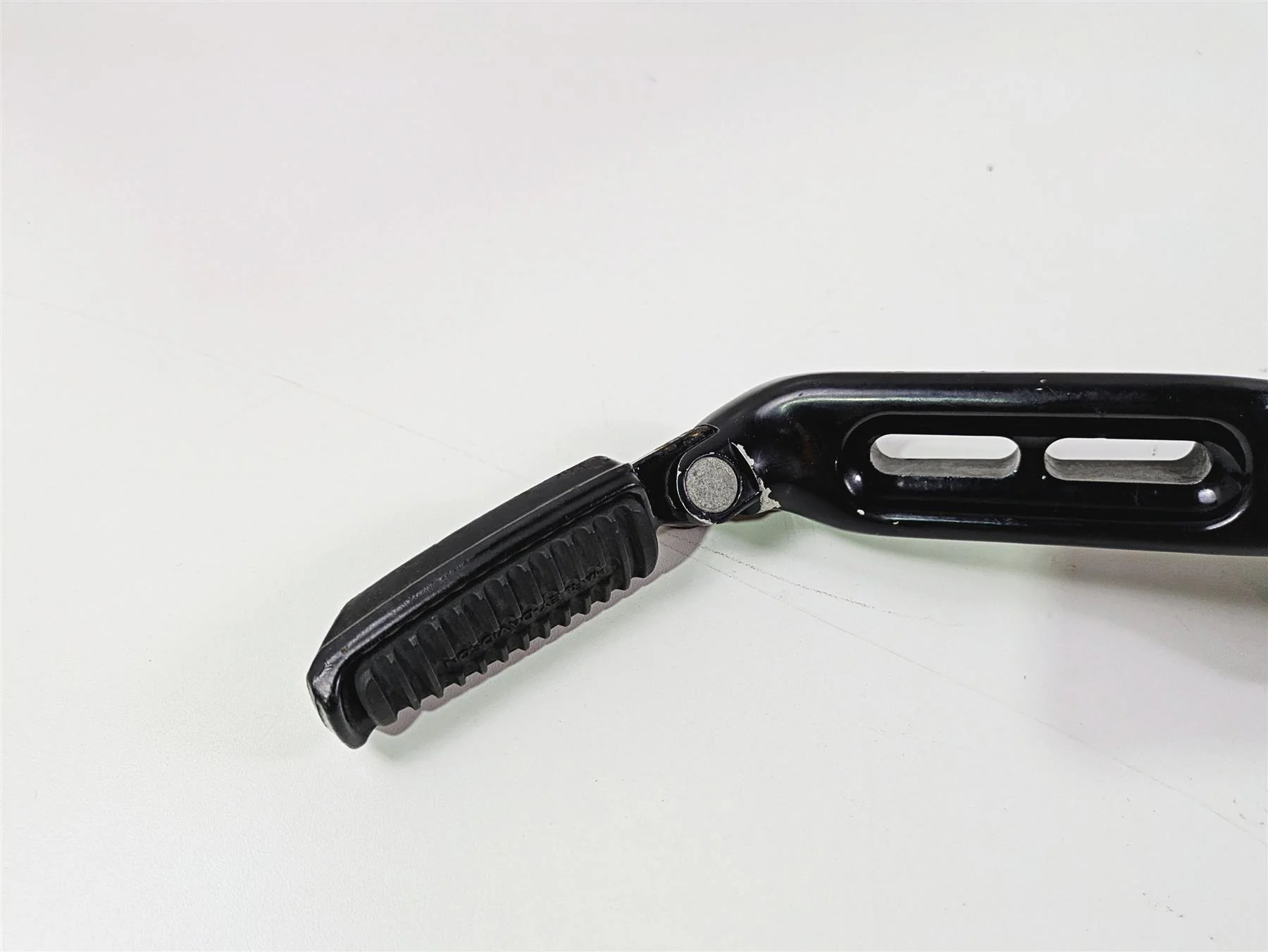 2009 Harley XR1200 Sportster Passenger Foot Peg Rest Set 51049-08 51048-08 - Image 5